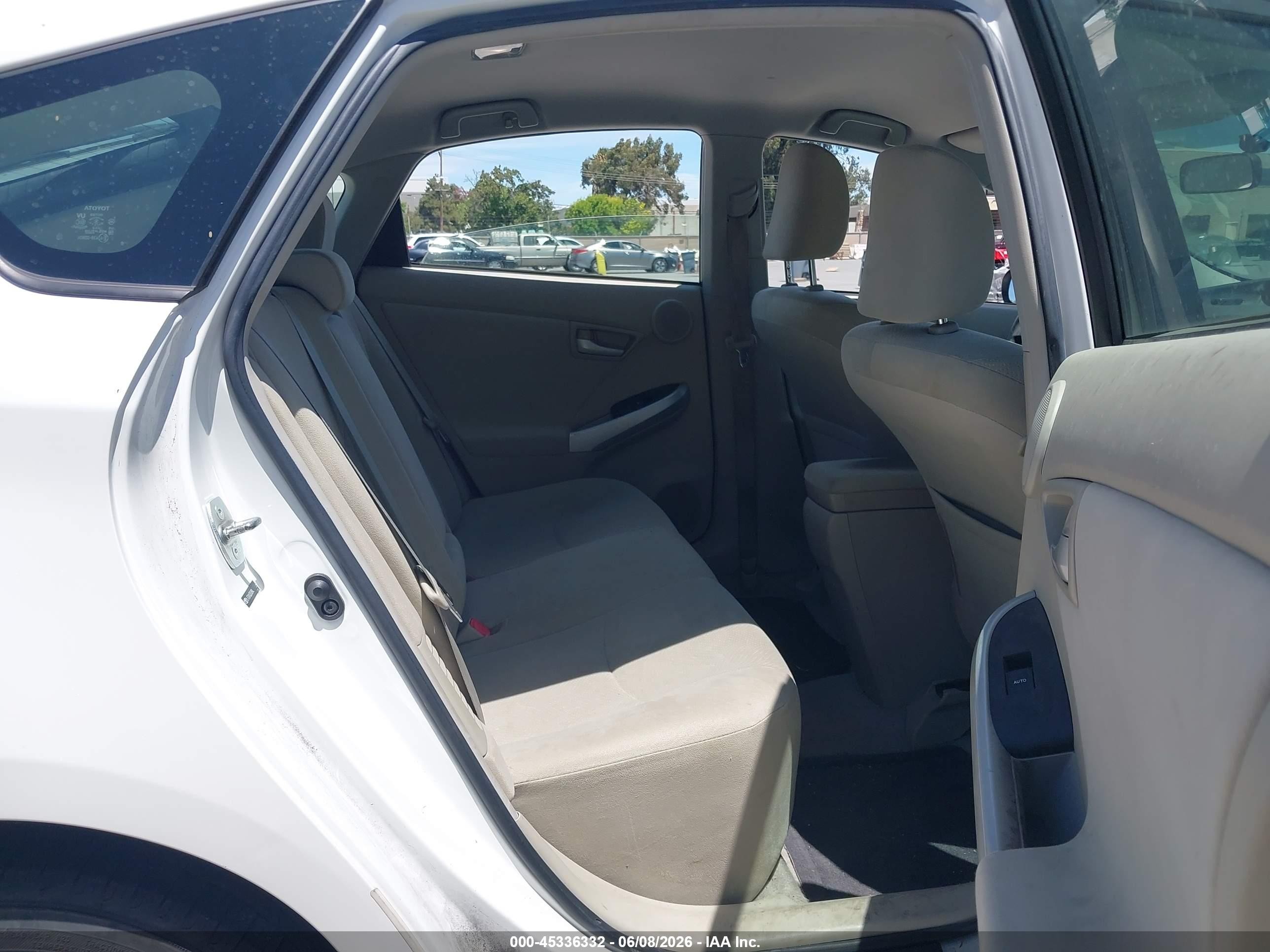 2010 Toyota Prius Iii White vin: JTDKN3DU8A0243985