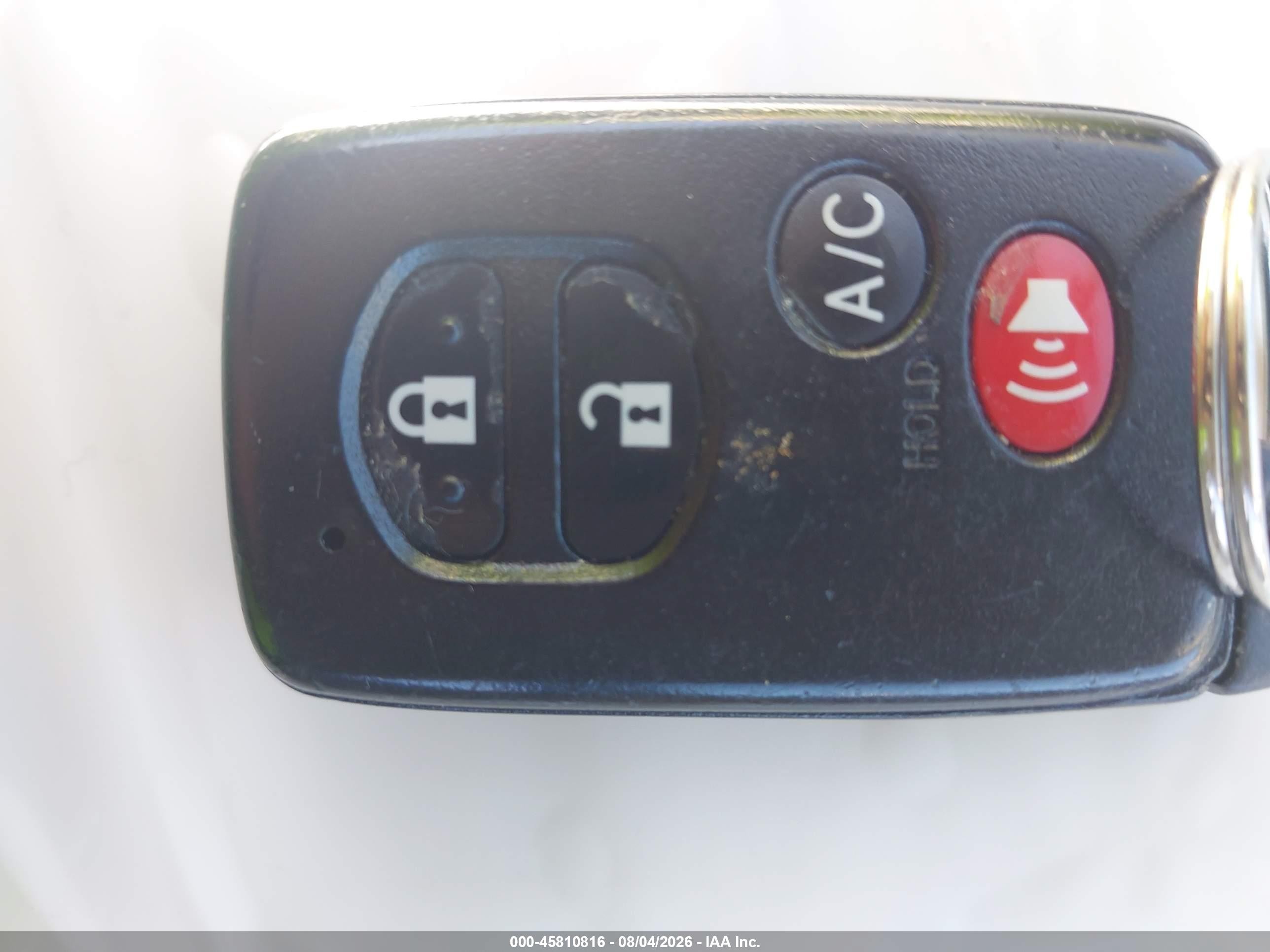 2010 Toyota Prius Iv Золотой vin: JTDKN3DU8A1071306