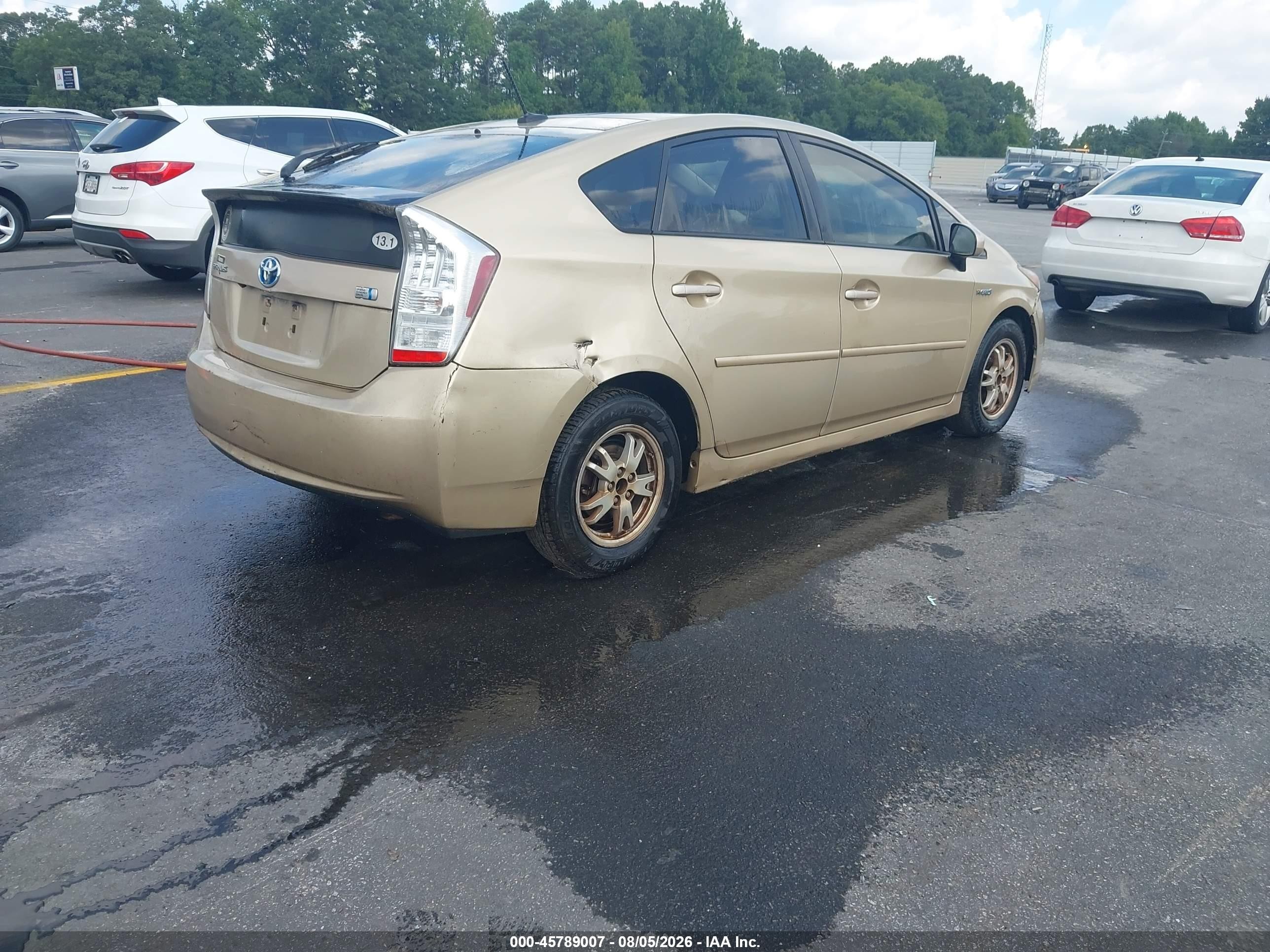 2010 Toyota Prius Iv Gold vin: JTDKN3DU8A1167808