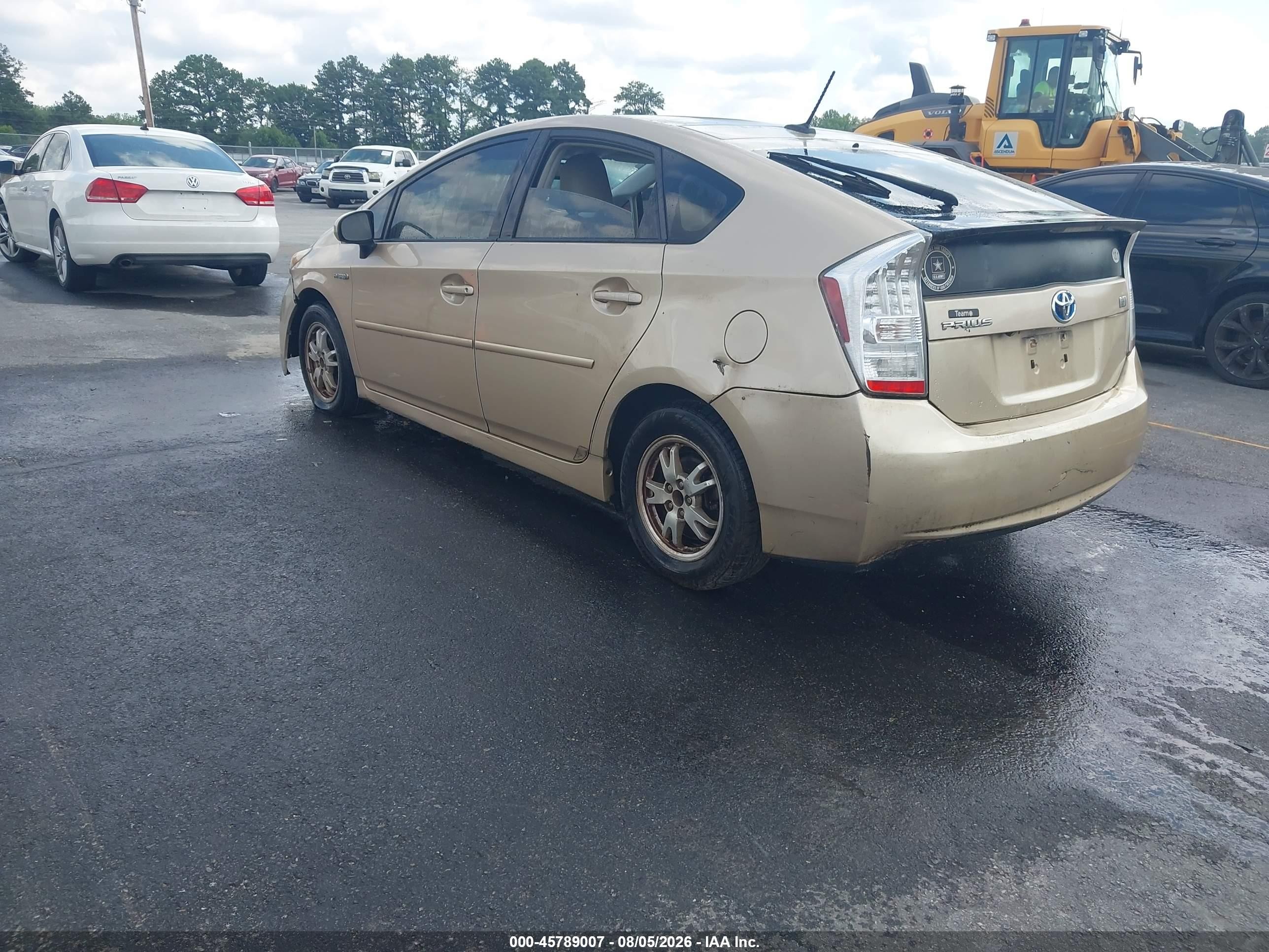 2010 Toyota Prius Iv Gold vin: JTDKN3DU8A1167808