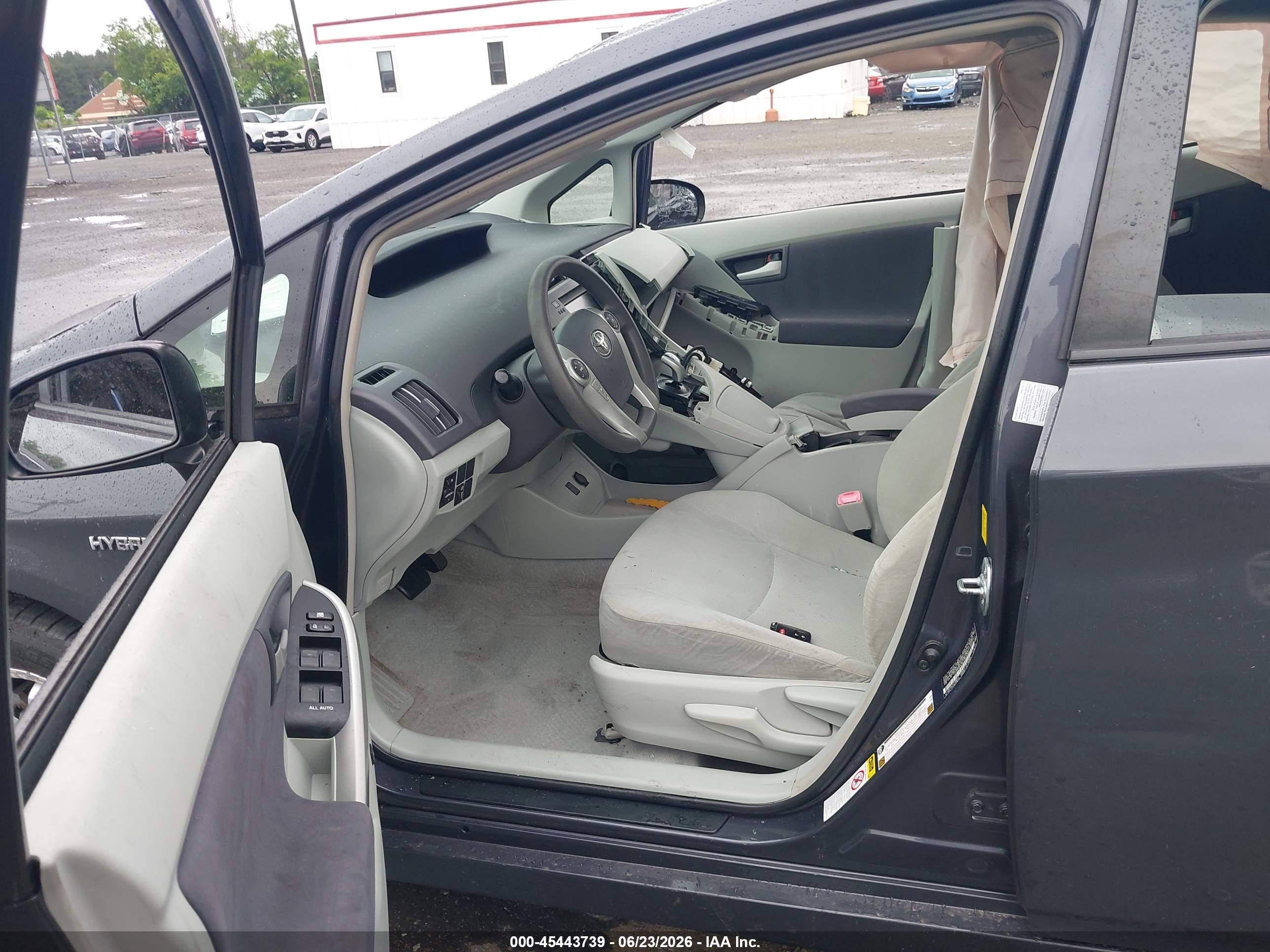 2010 Toyota Prius Iii Gray vin: JTDKN3DU8A1263583