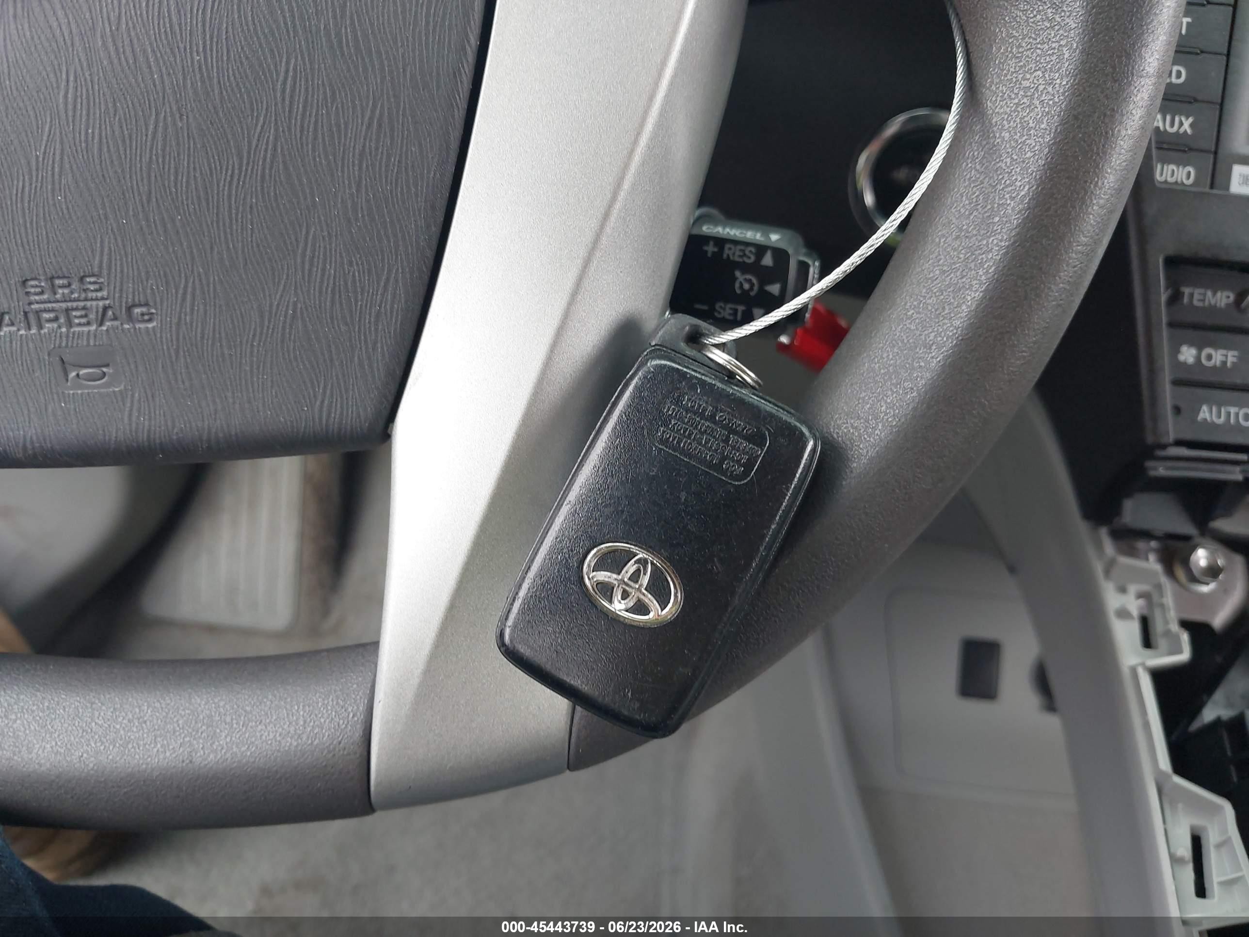 2010 Toyota Prius Iii Gray vin: JTDKN3DU8A1263583
