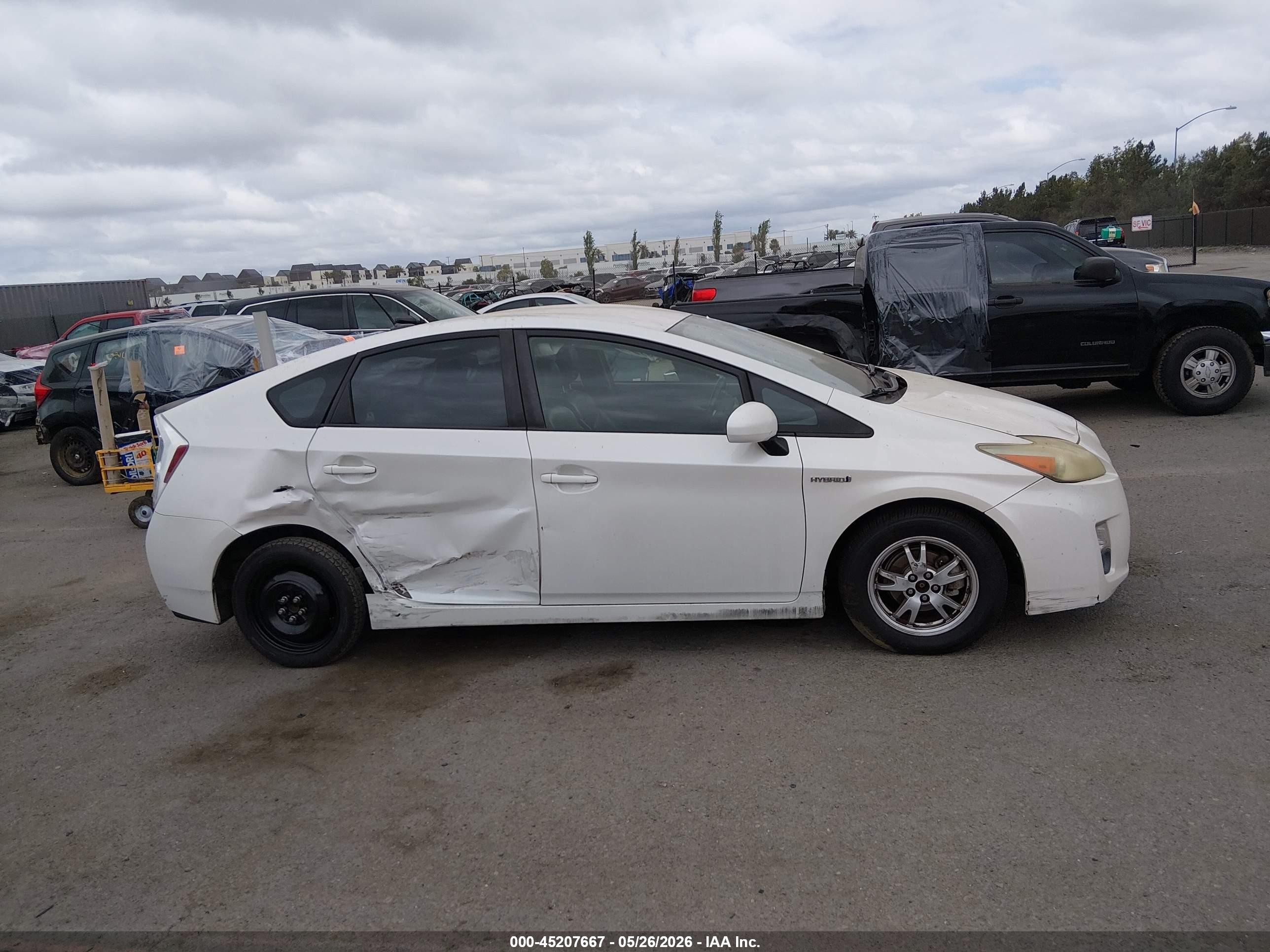 2011 Toyota Prius Four White vin: JTDKN3DU8B0303491