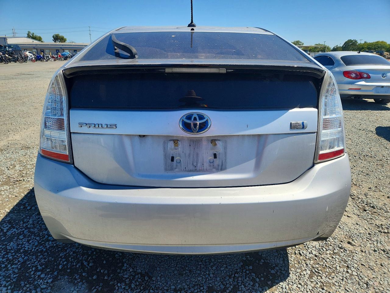 2011 Toyota Prius Three Silver vin: JTDKN3DU8B0318864
