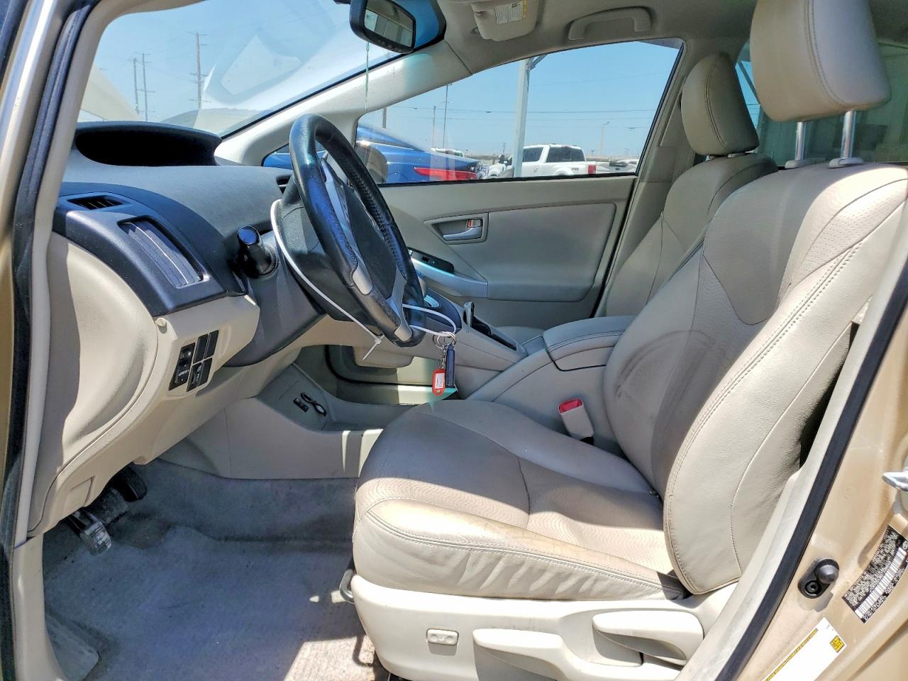 2011 Toyota Prius Four Gold vin: JTDKN3DU8B1438643