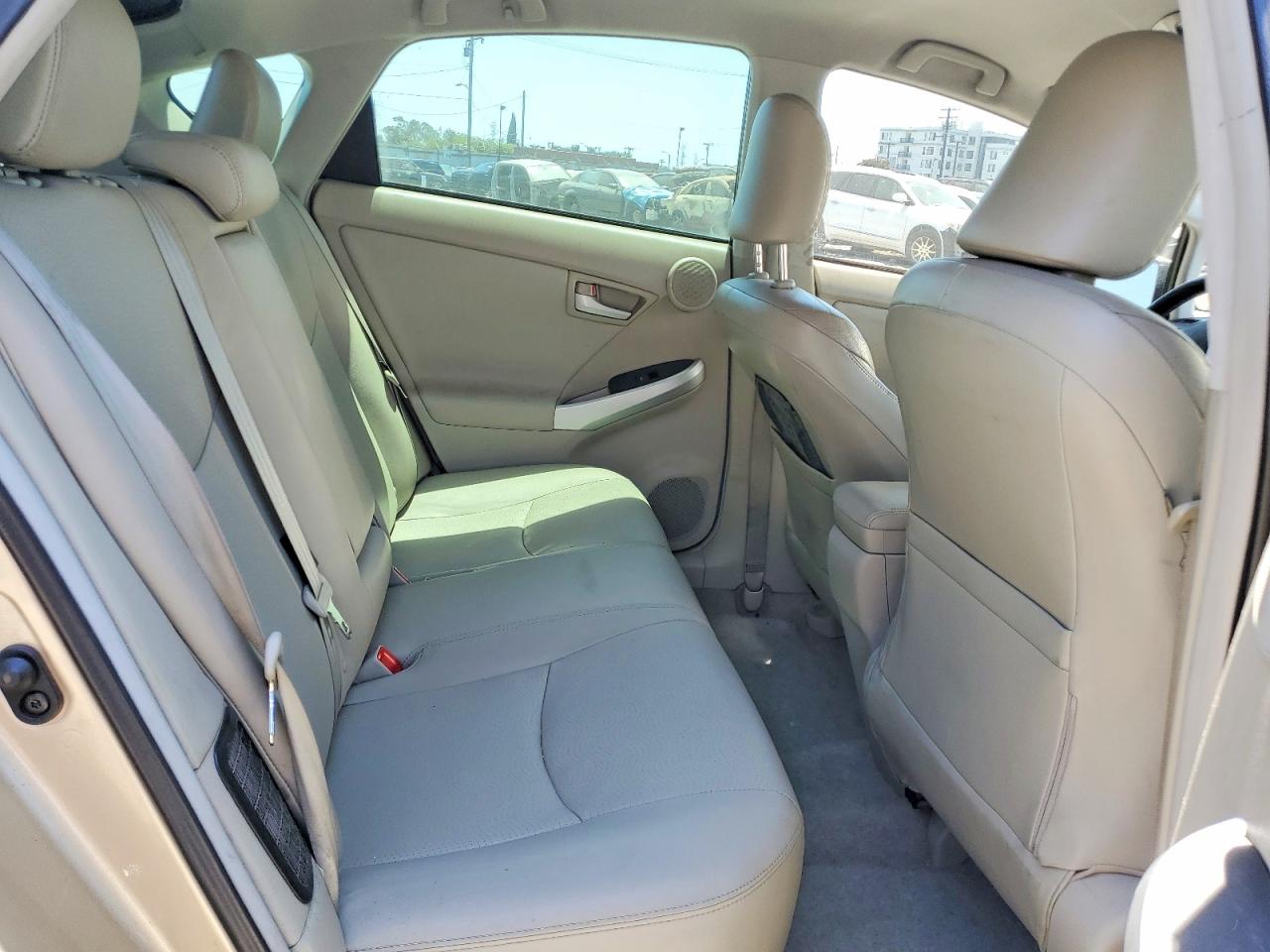 2011 Toyota Prius Four Gold vin: JTDKN3DU8B1438643
