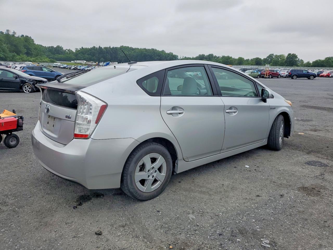 2011 Toyota Prius Silver vin: JTDKN3DU8B1473666