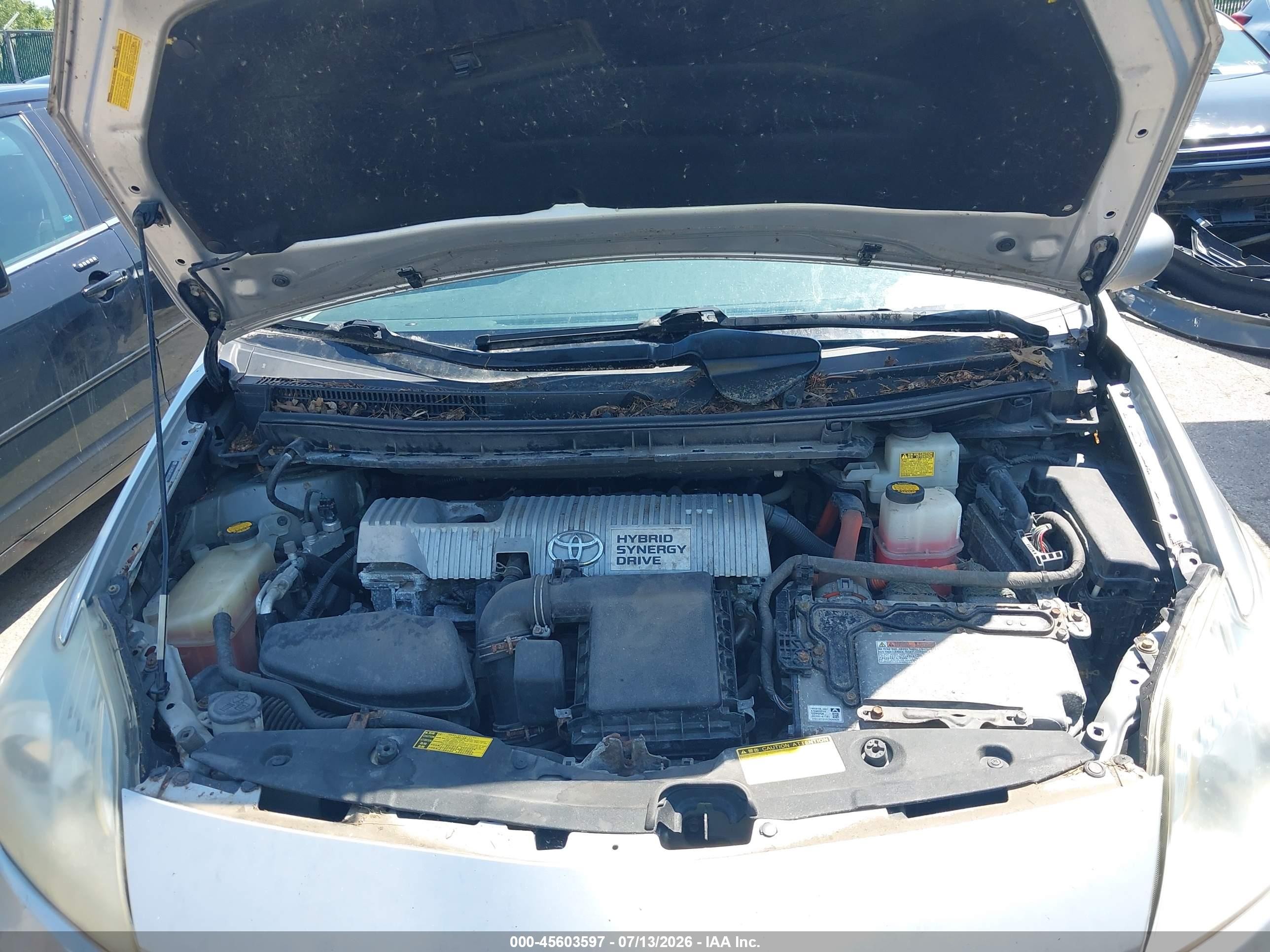2012 Toyota Prius Three Серебряный vin: JTDKN3DU8C0333964
