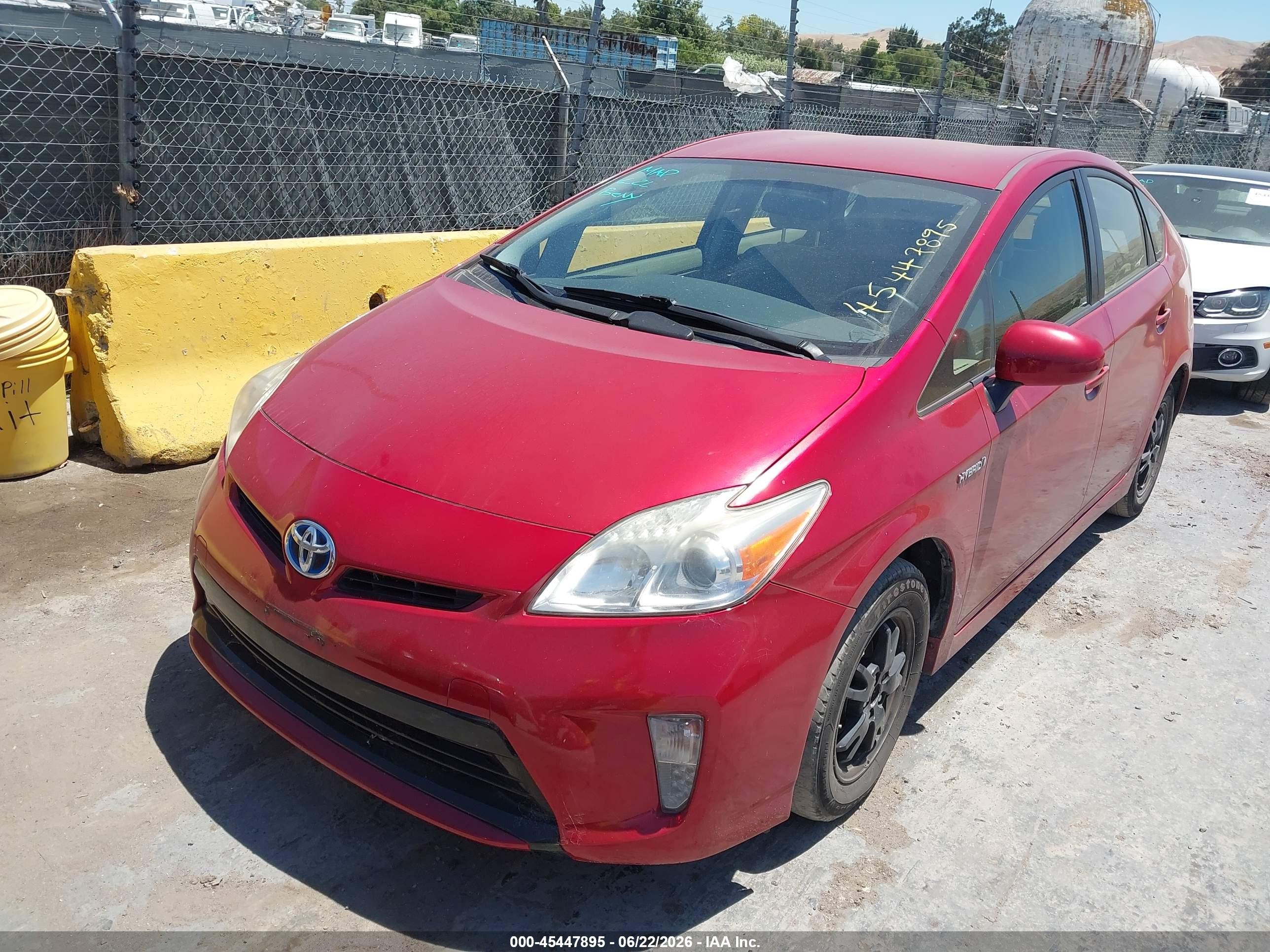 2012 Toyota Prius Three Red vin: JTDKN3DU8C0336119
