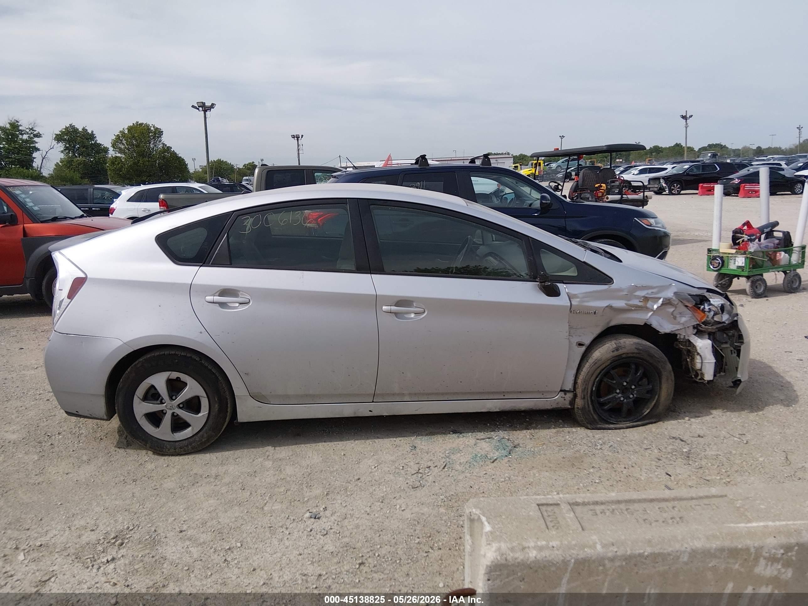 2012 Toyota Prius Two Серебряный vin: JTDKN3DU8C1506649