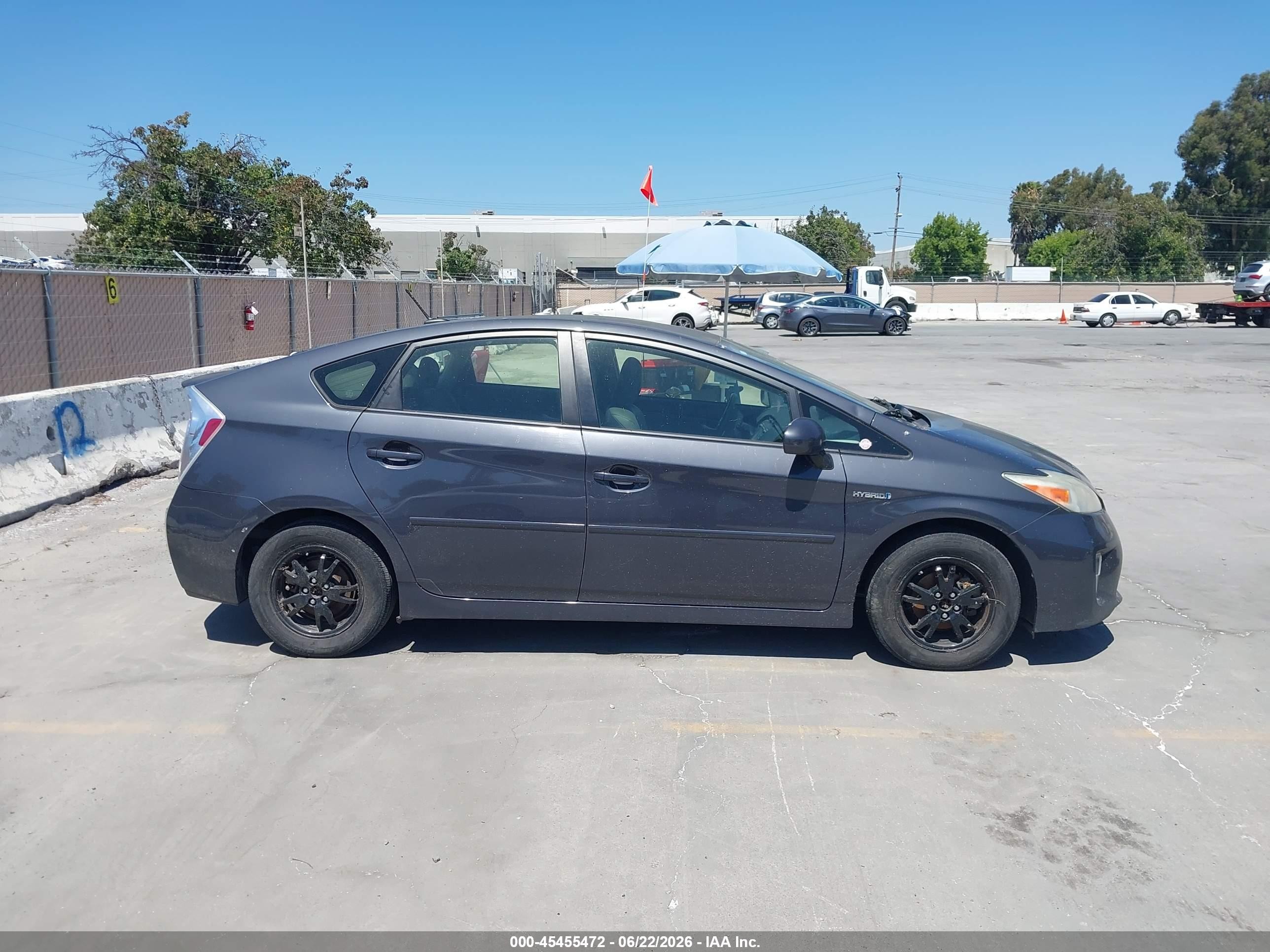 2012 Toyota Prius Four Gray vin: JTDKN3DU8C1564566