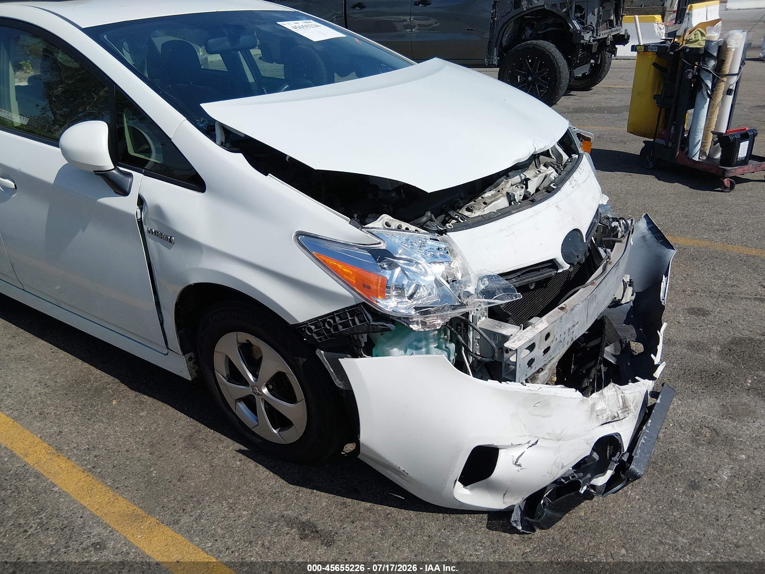 2012 Toyota Prius Three Белый vin: JTDKN3DU8C1601518