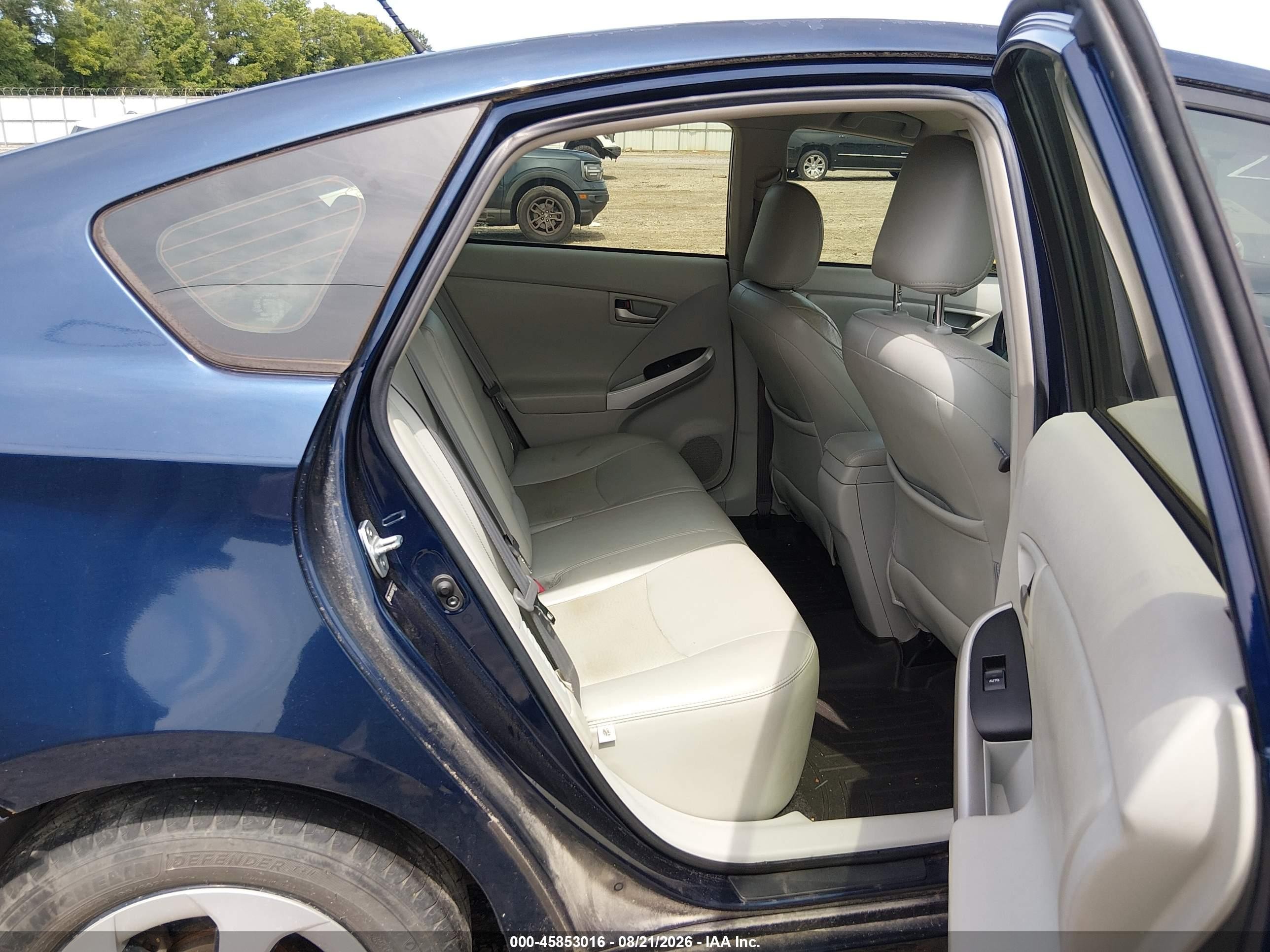 2012 Toyota Prius Three Blue vin: JTDKN3DU8C1606170