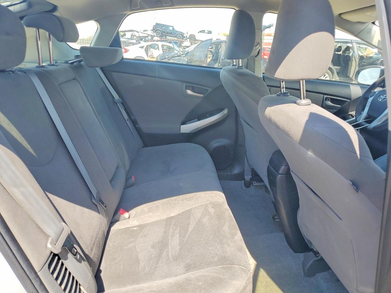 2012 Toyota Prius Three Серебряный vin: JTDKN3DU8C5378924