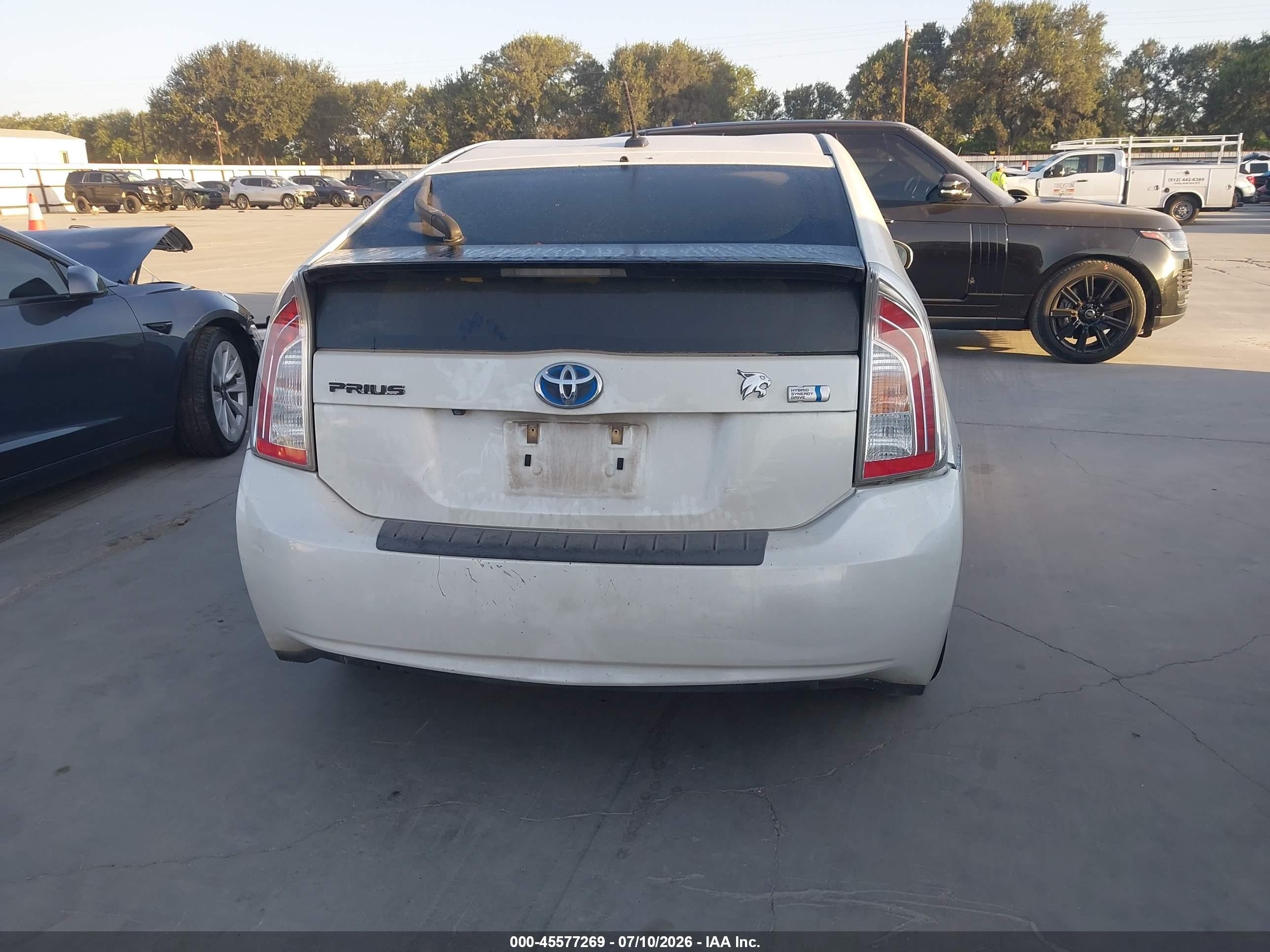 2012 Toyota Prius Three White vin: JTDKN3DU8C5382567