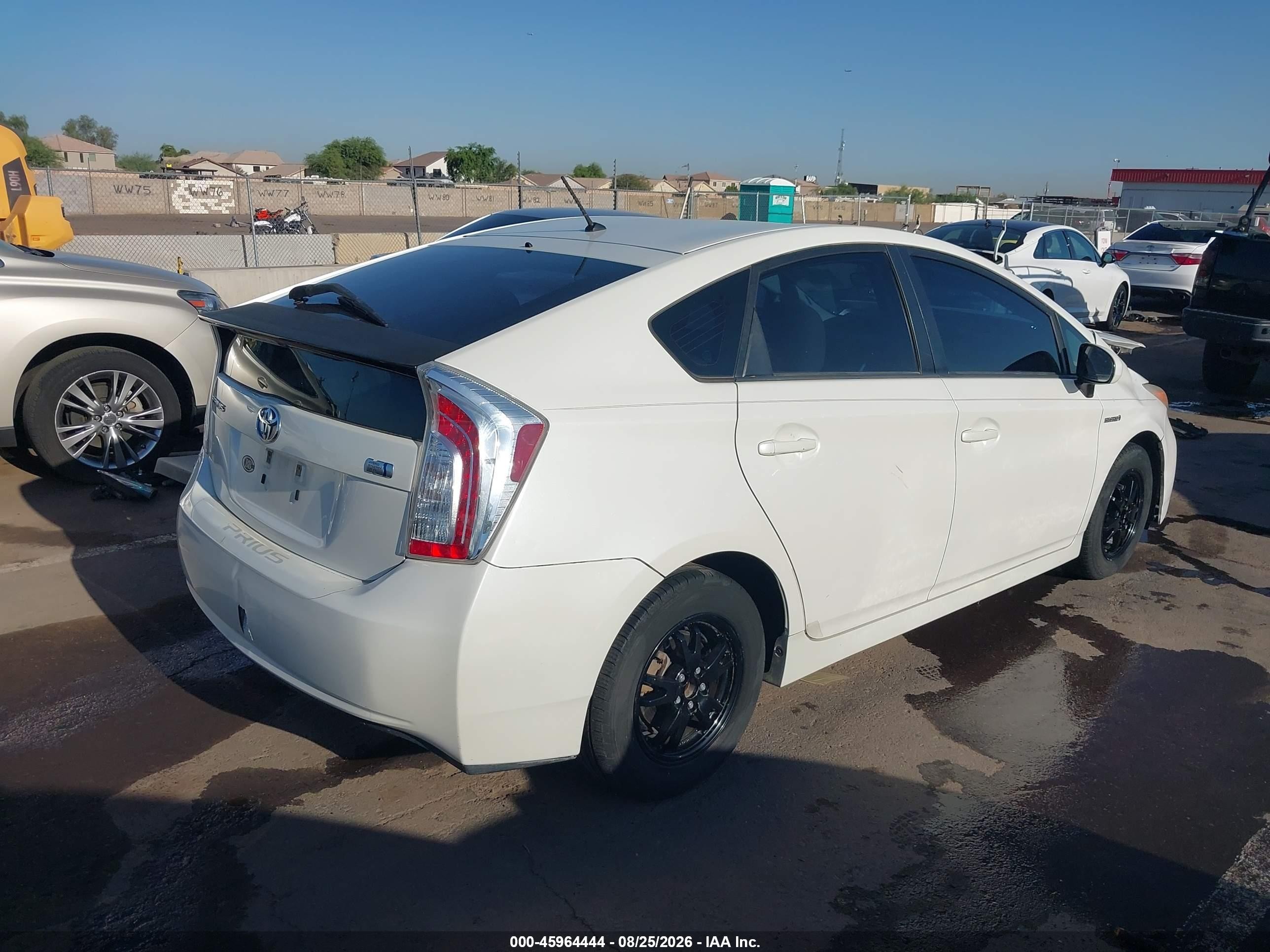 2012 Toyota Prius Two White vin: JTDKN3DU8C5383301