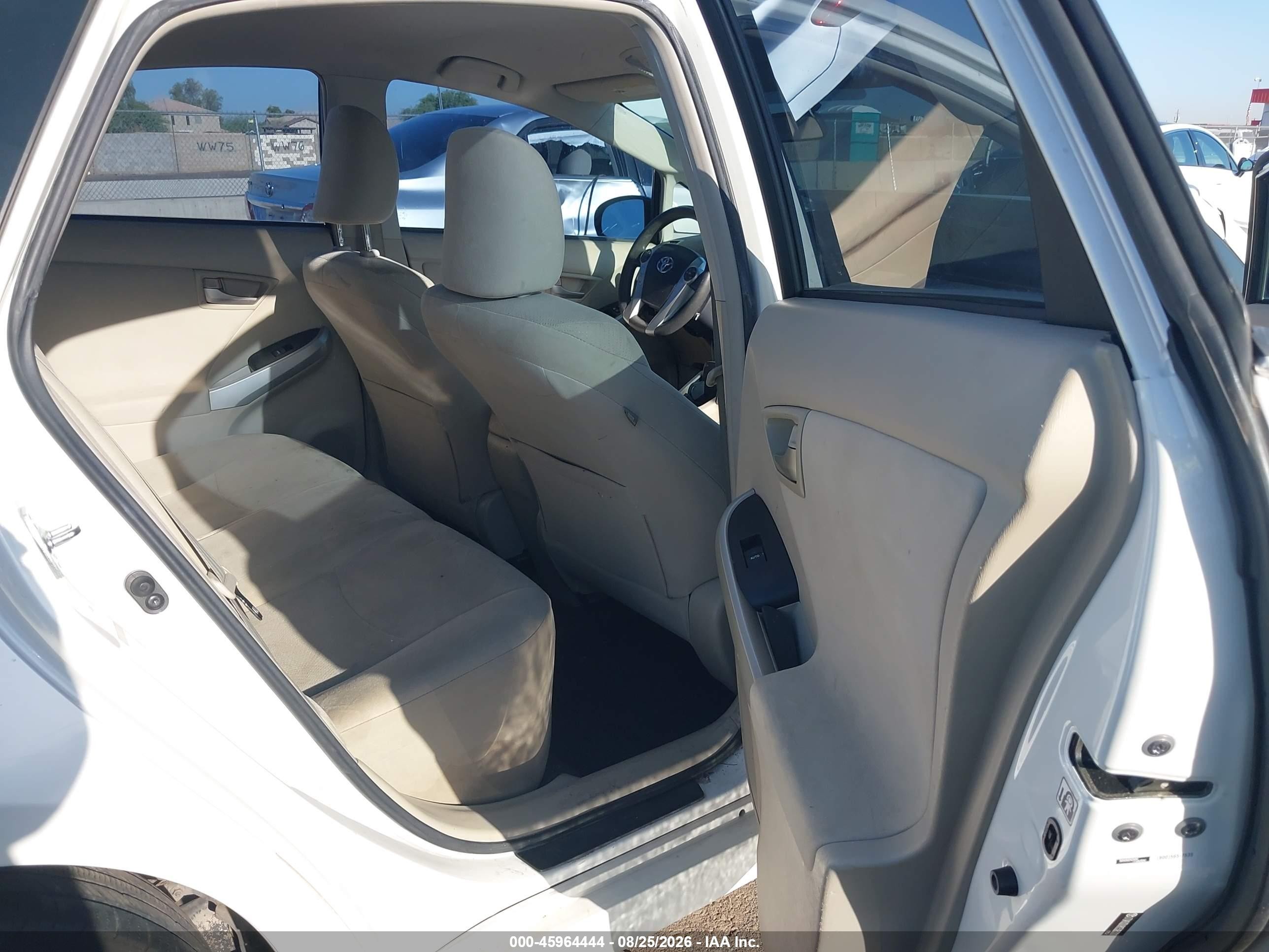 2012 Toyota Prius Two White vin: JTDKN3DU8C5383301