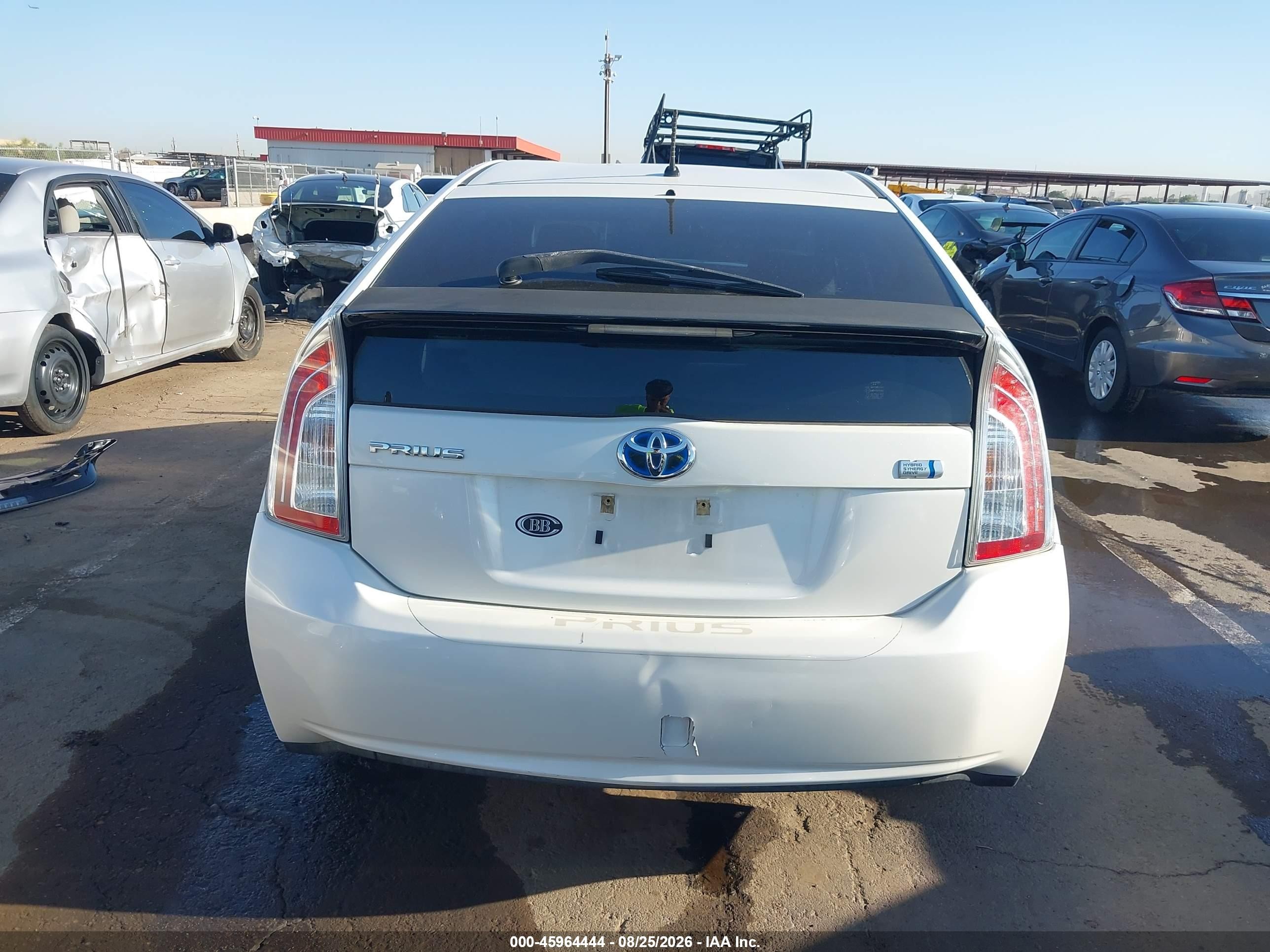 2012 Toyota Prius Two White vin: JTDKN3DU8C5383301