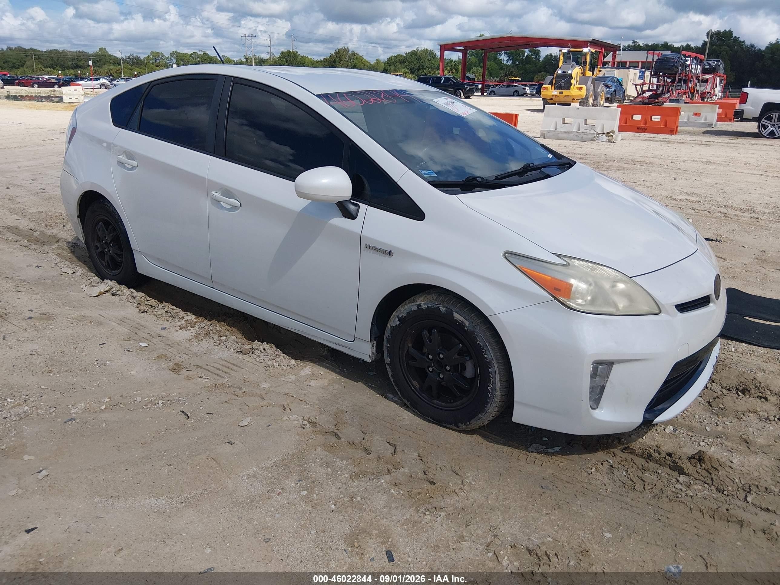 2012 Toyota Prius Two Белый vin: JTDKN3DU8C5415065