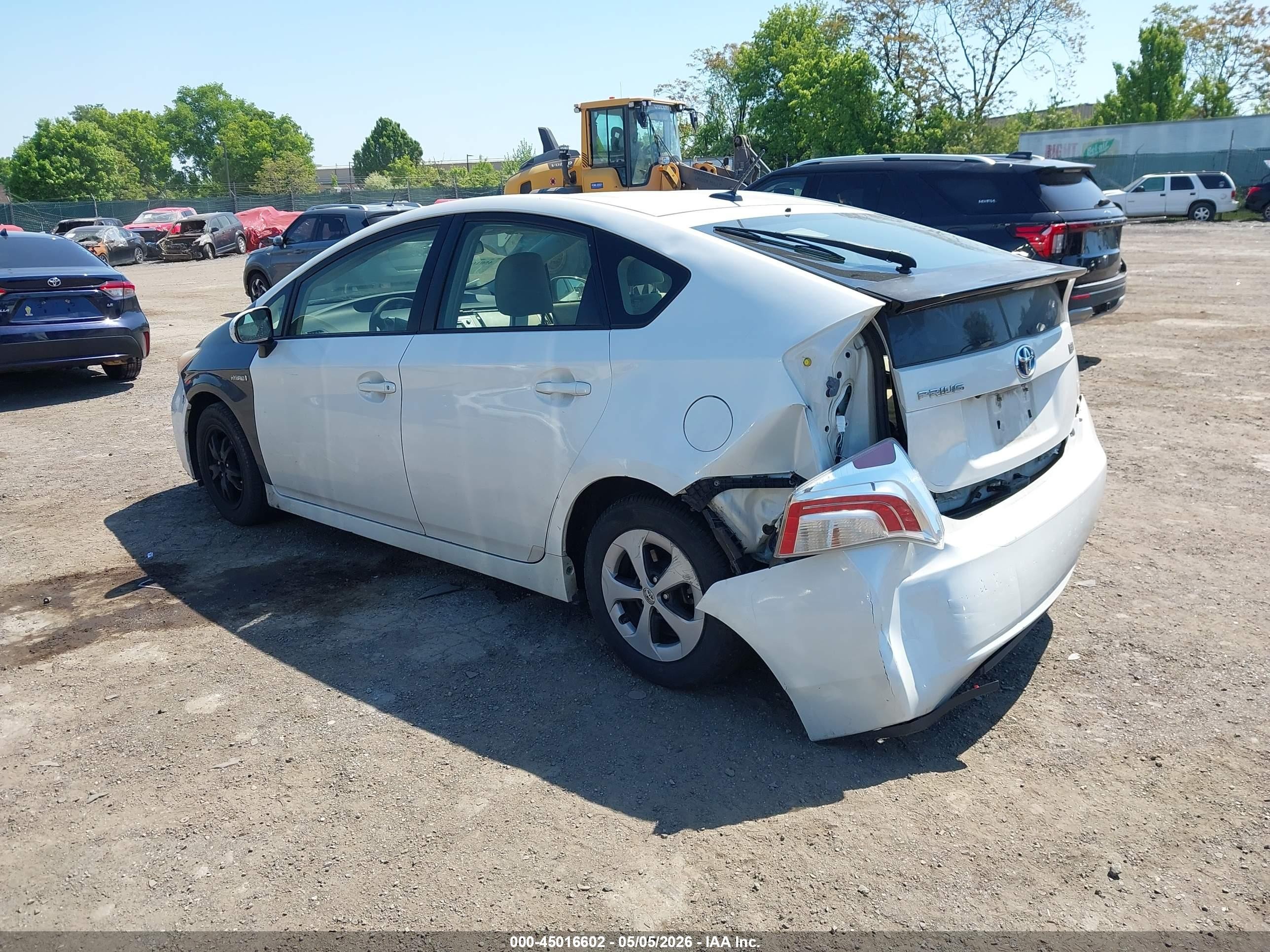 2012 Toyota Prius Three White vin: JTDKN3DU8C5442007