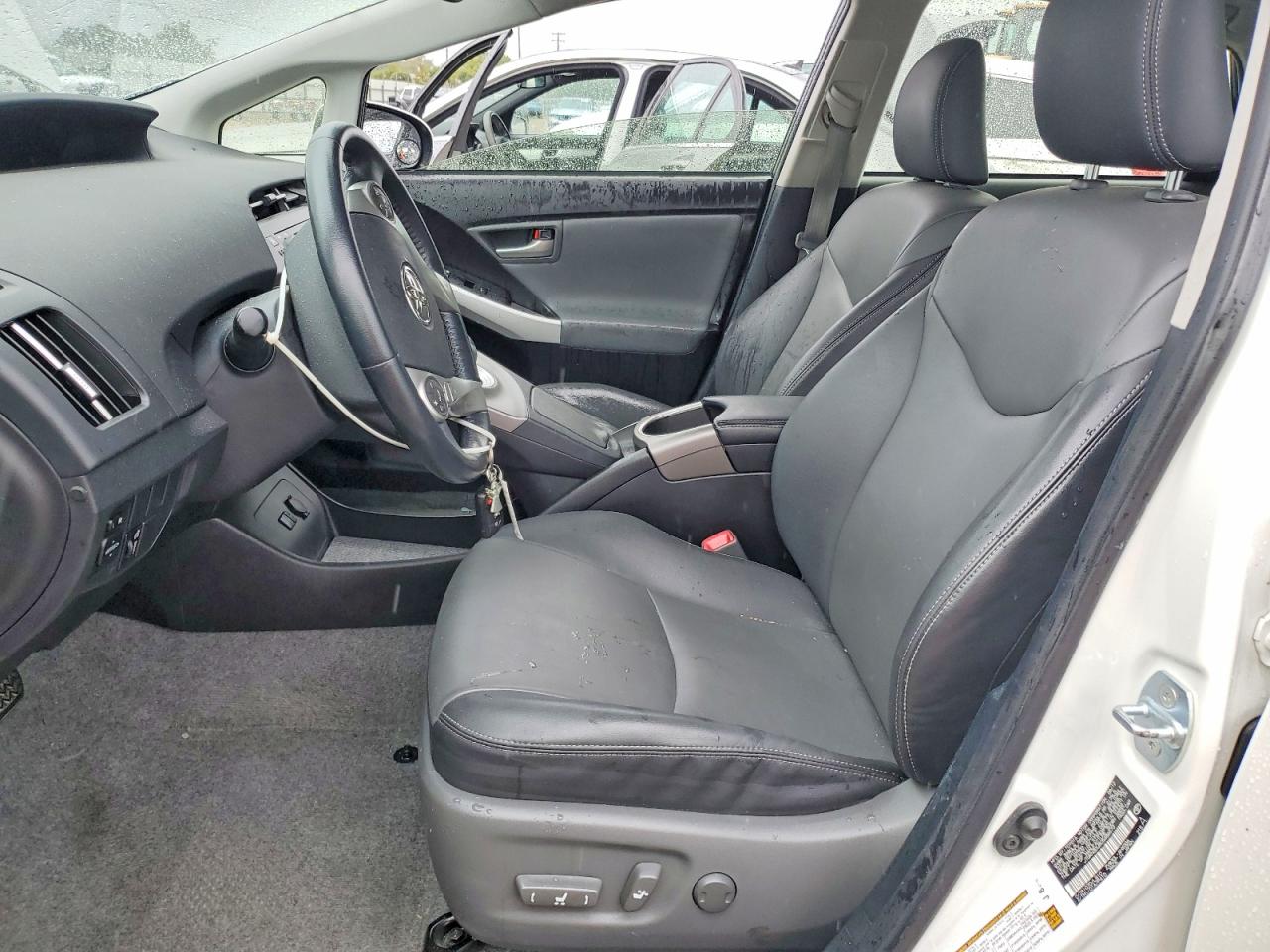 2012 Toyota Prius Four White vin: JTDKN3DU8C5486573