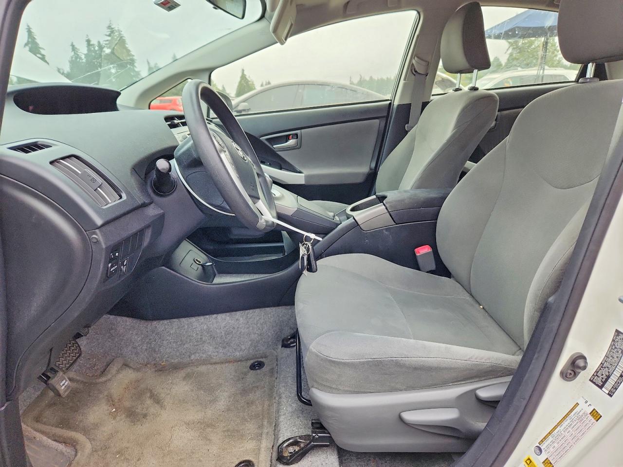 2012 Toyota Prius Three White vin: JTDKN3DU8C5524786
