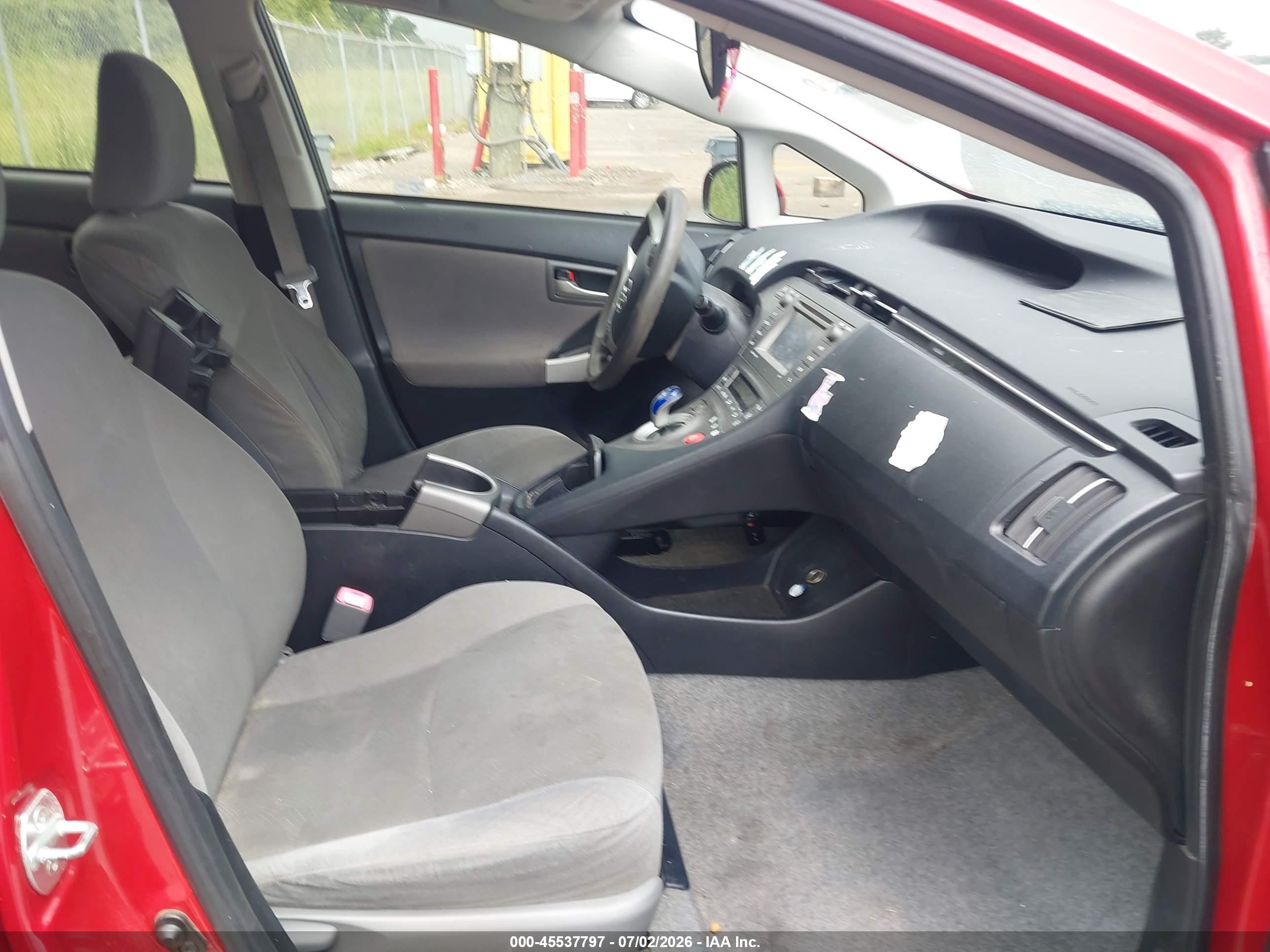 2013 Toyota Prius Three Red vin: JTDKN3DU8D0337322