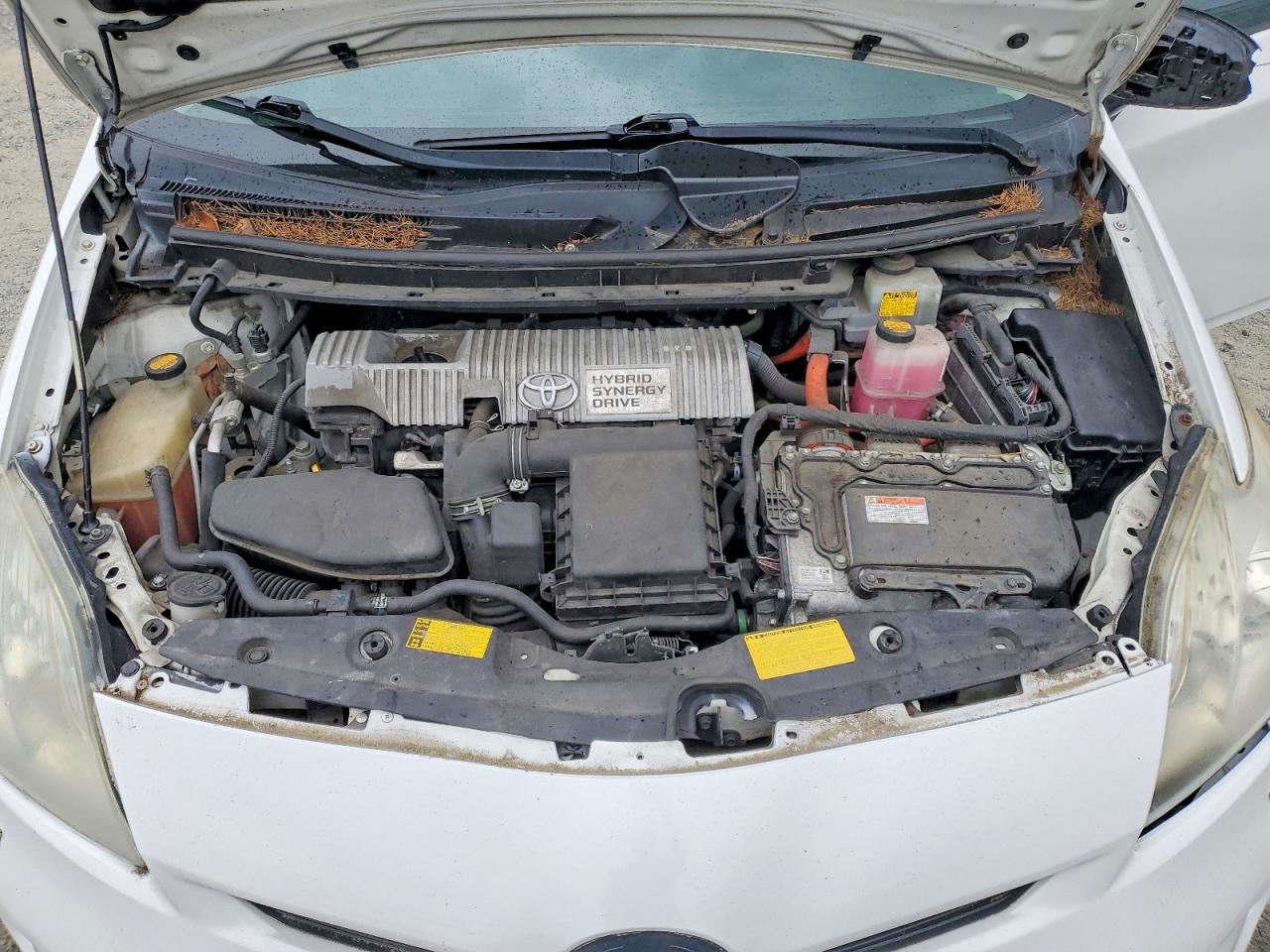 2013 Toyota Prius Two White vin: JTDKN3DU8D0339457