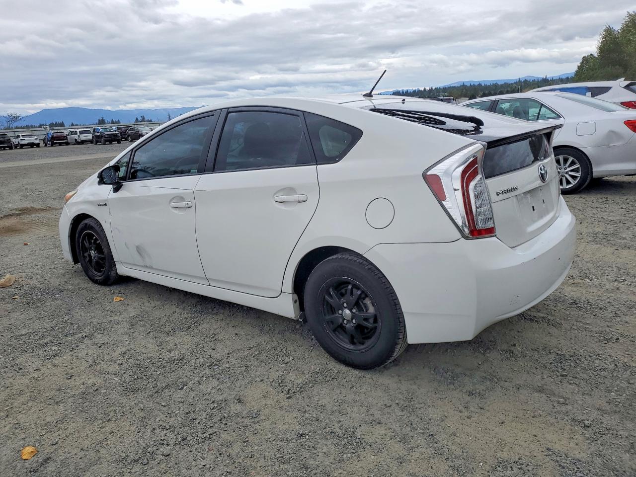 2013 Toyota Prius Two White vin: JTDKN3DU8D0339457