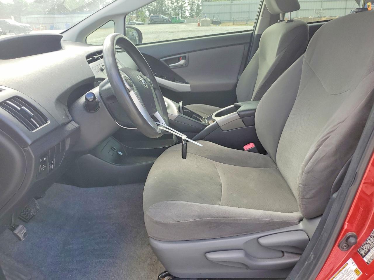 2013 Toyota Prius Two Red vin: JTDKN3DU8D0342455