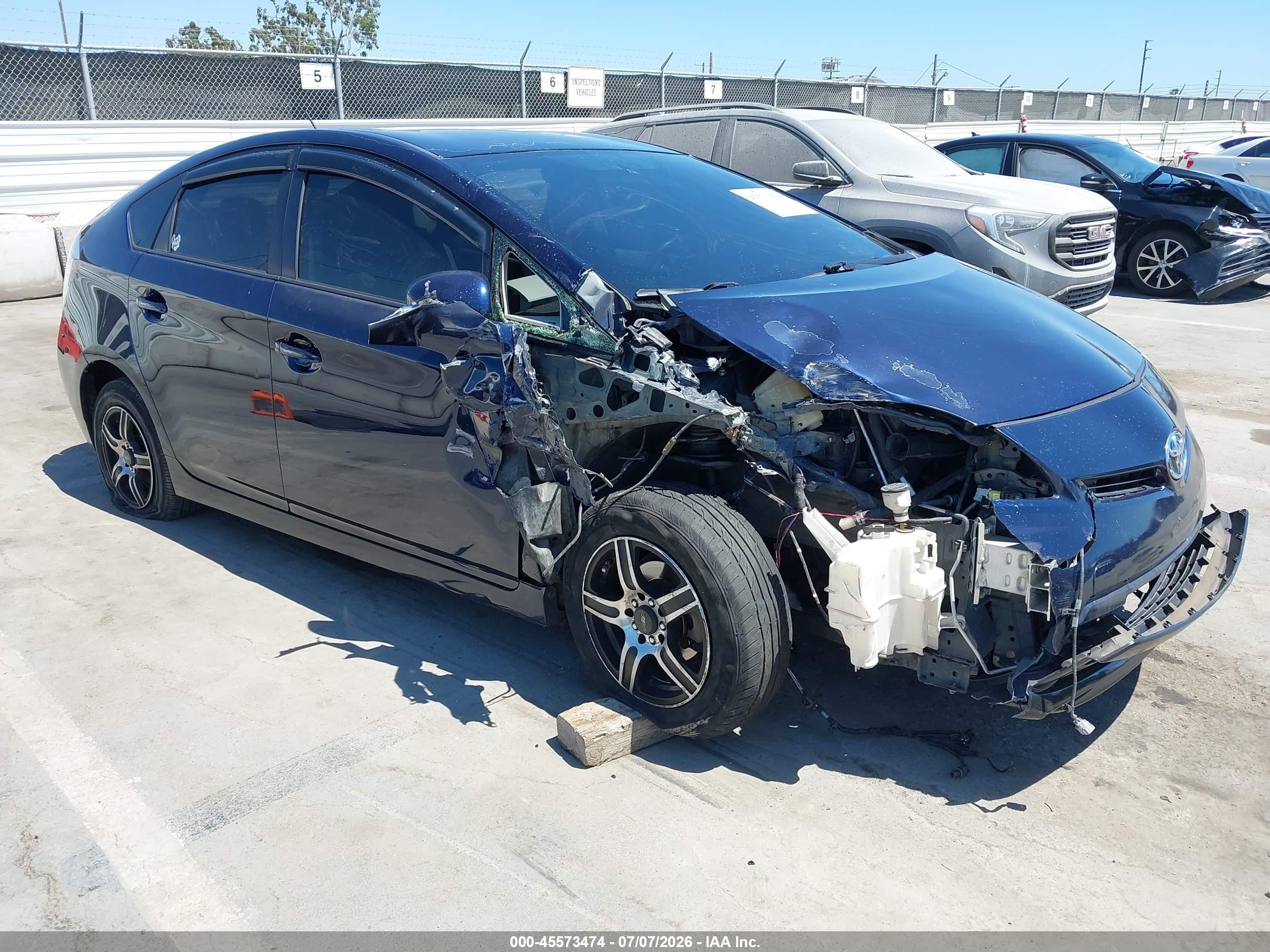 2013 Toyota Prius Two Blue vin: JTDKN3DU8D0343945