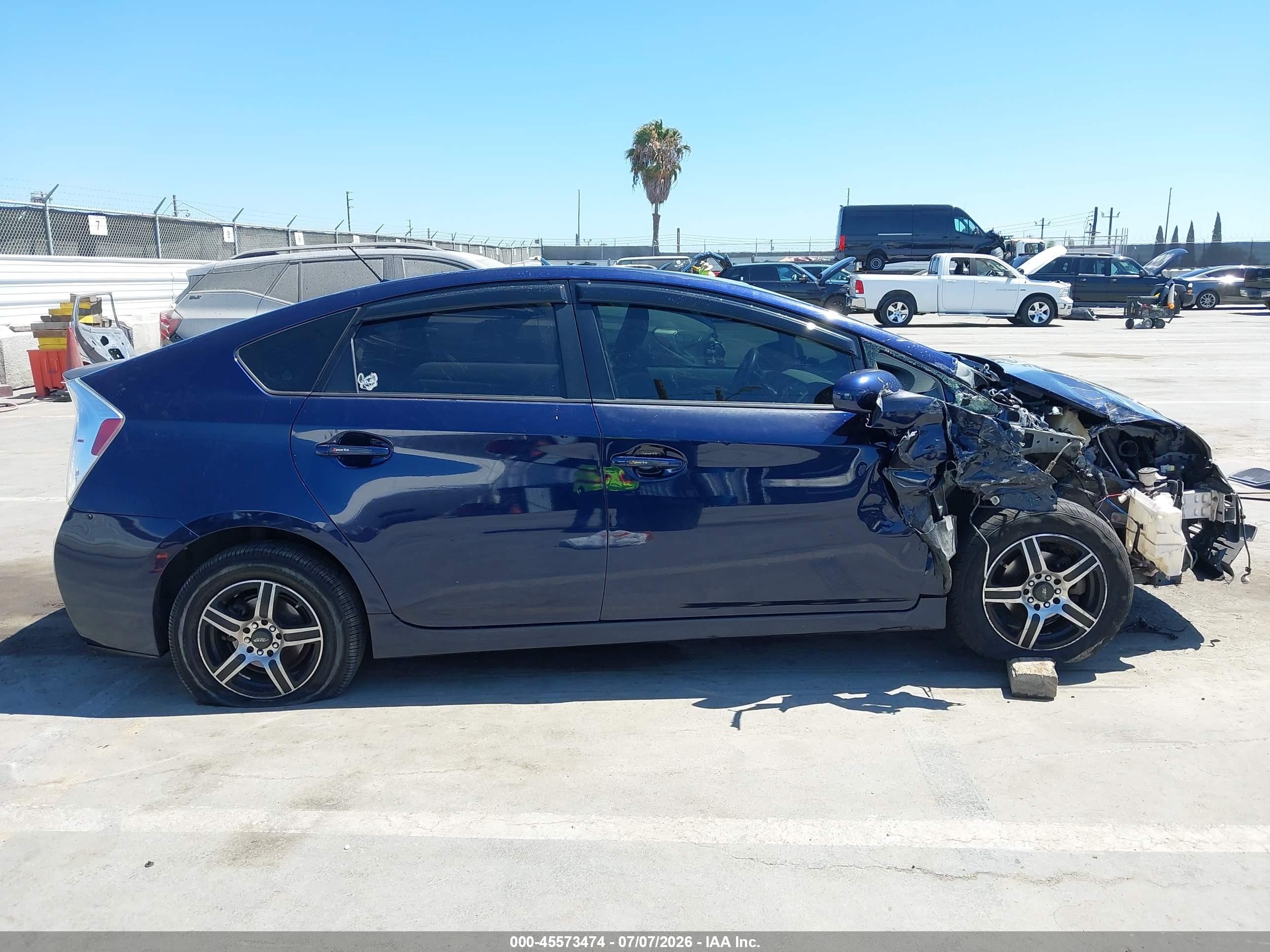 2013 Toyota Prius Two Blue vin: JTDKN3DU8D0343945