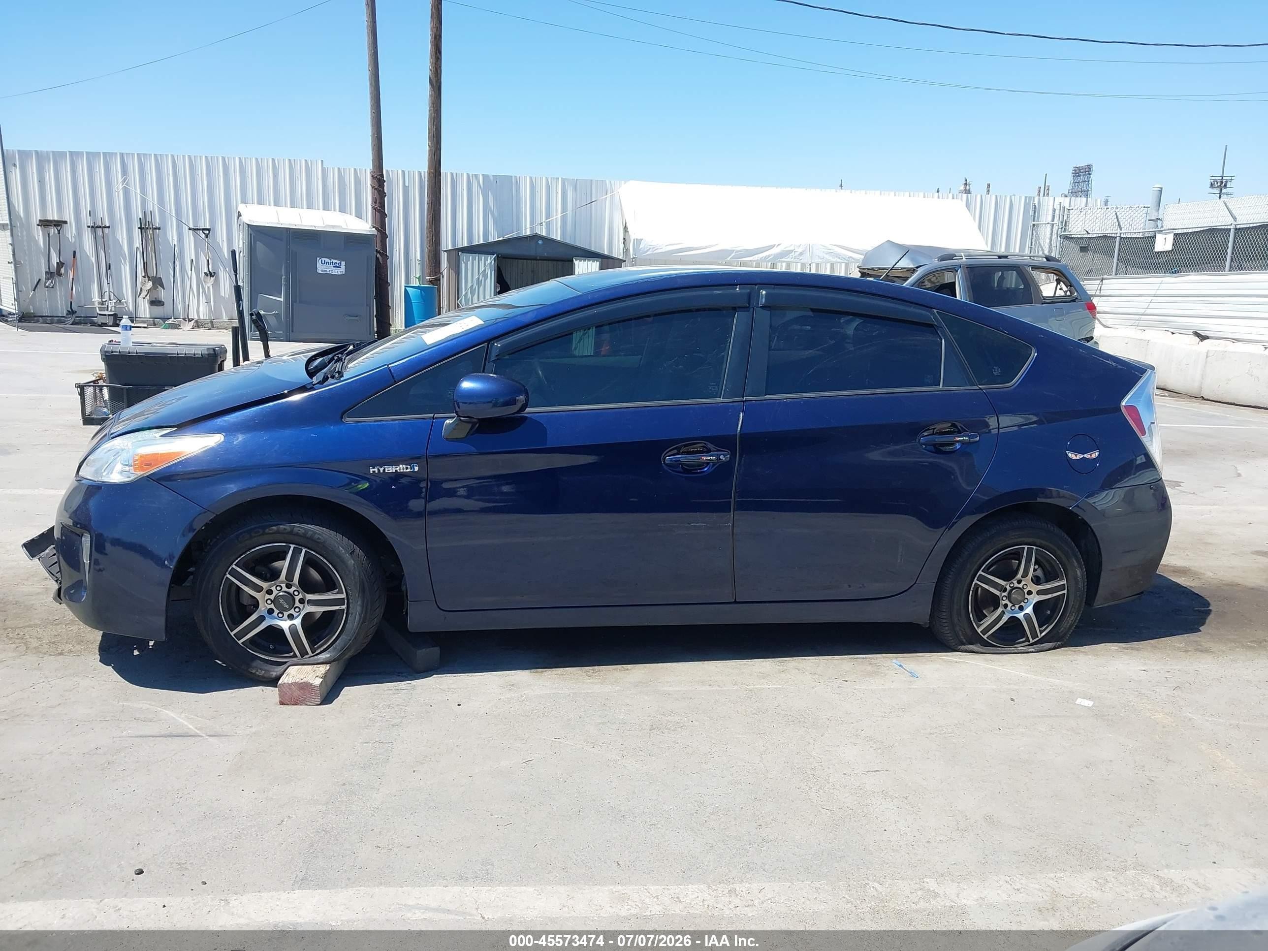 2013 Toyota Prius Two Blue vin: JTDKN3DU8D0343945