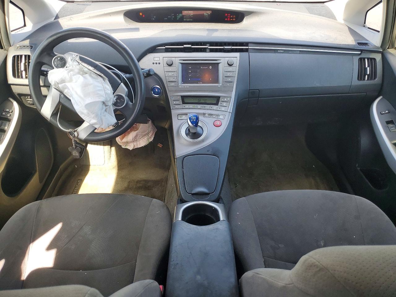 2013 Toyota Prius Three Silver vin: JTDKN3DU8D0344982