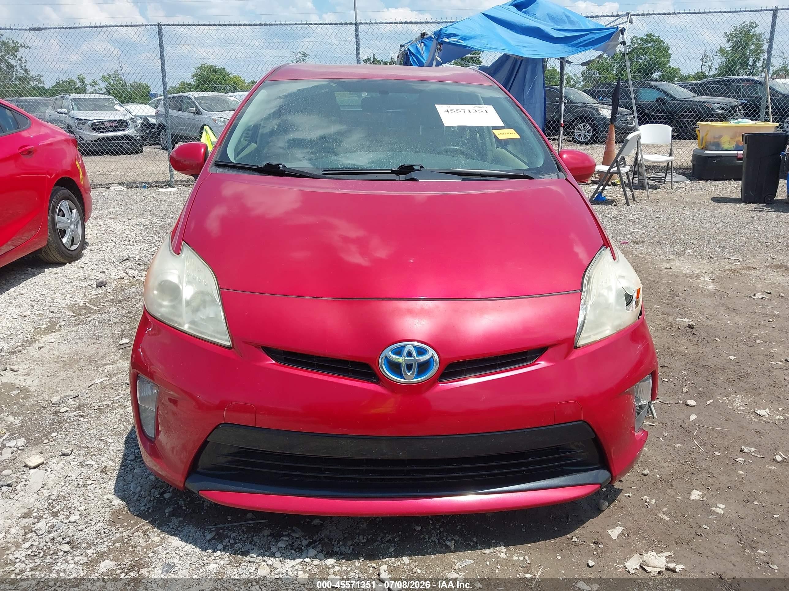 2013 Toyota Prius Two Красный vin: JTDKN3DU8D0349583