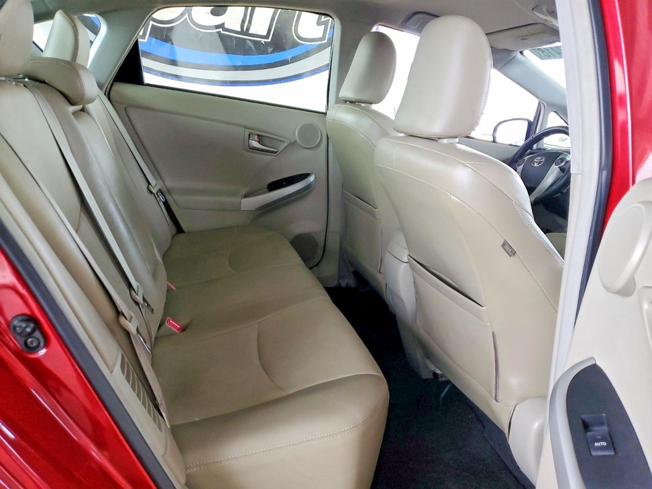 2013 Toyota Prius Five Red vin: JTDKN3DU8D1733938