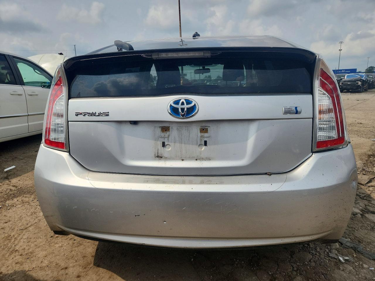 2013 Toyota Prius Three Silver vin: JTDKN3DU8D1734670
