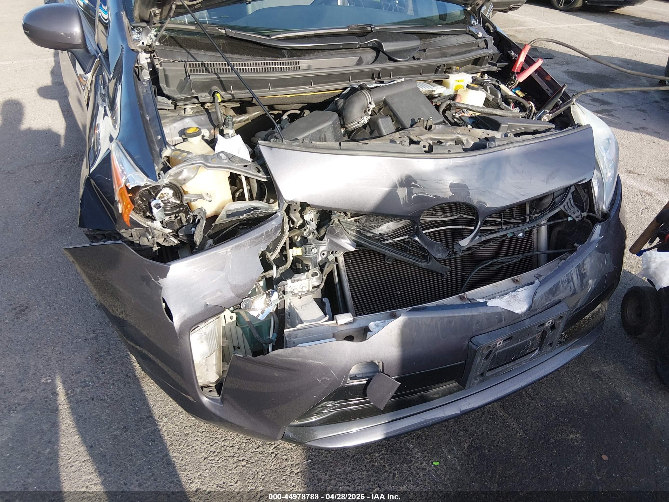 2013 Toyota Prius Three Gray vin: JTDKN3DU8D5550290