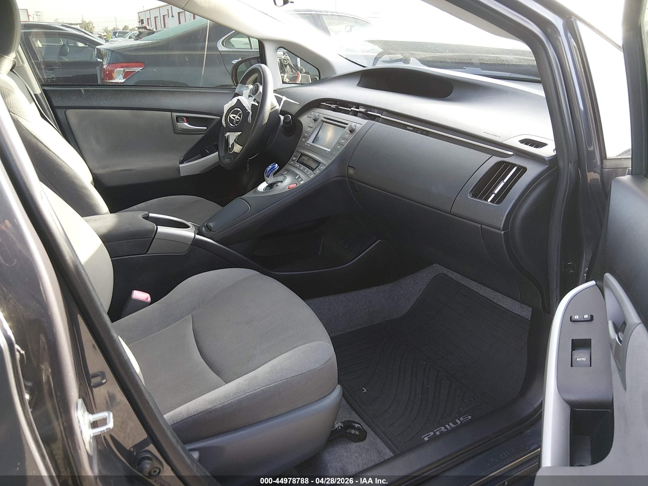 2013 Toyota Prius Three Gray vin: JTDKN3DU8D5550290