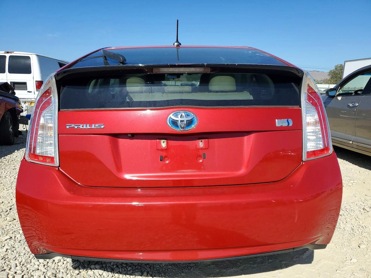 2013 Toyota Prius Three Red vin: JTDKN3DU8D5560432