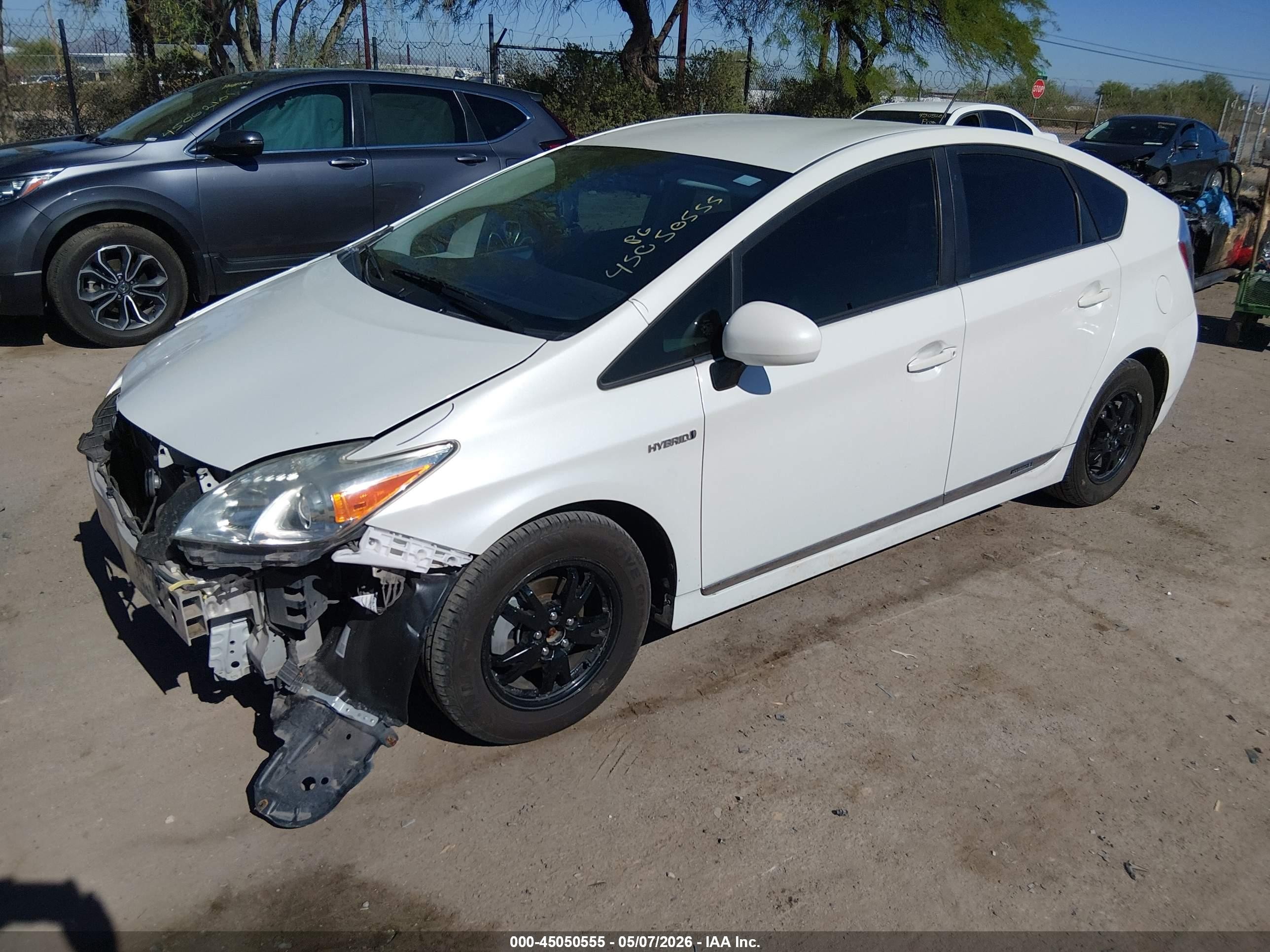 2014 Toyota Prius Three White vin: JTDKN3DU8E1810034
