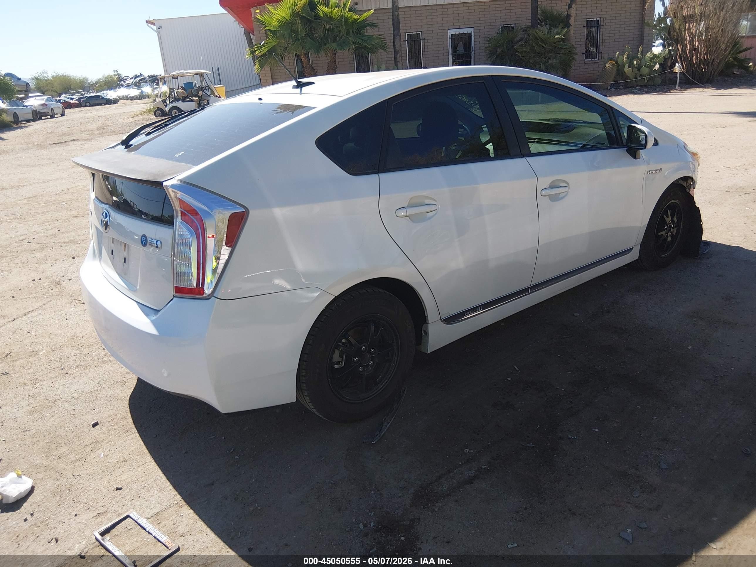 2014 Toyota Prius Three White vin: JTDKN3DU8E1810034