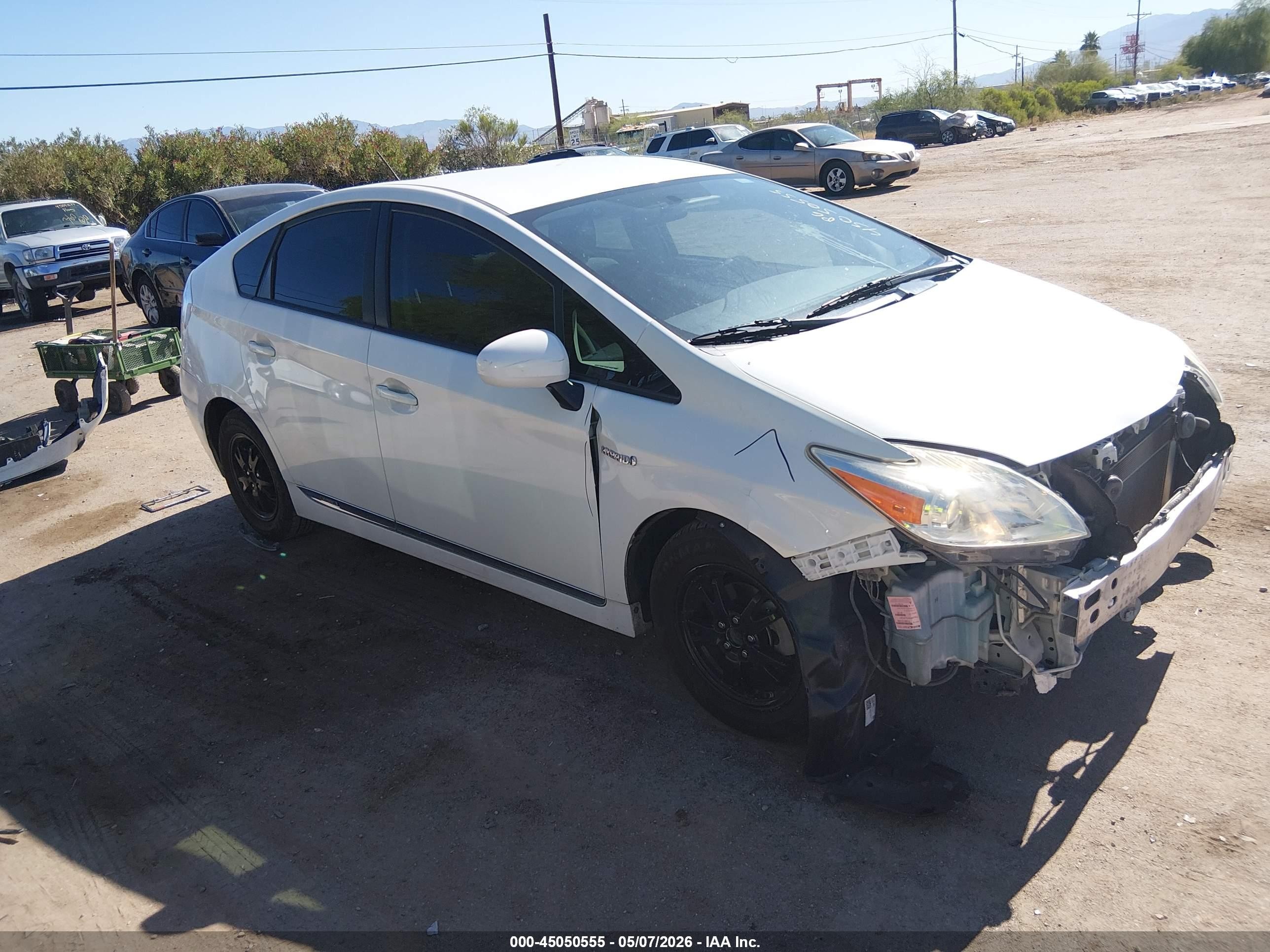 2014 Toyota Prius Three White vin: JTDKN3DU8E1810034