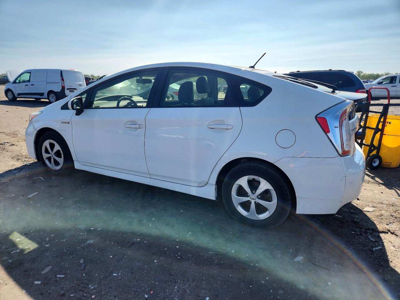 2014 Toyota Prius Two White vin: JTDKN3DU8E1814889