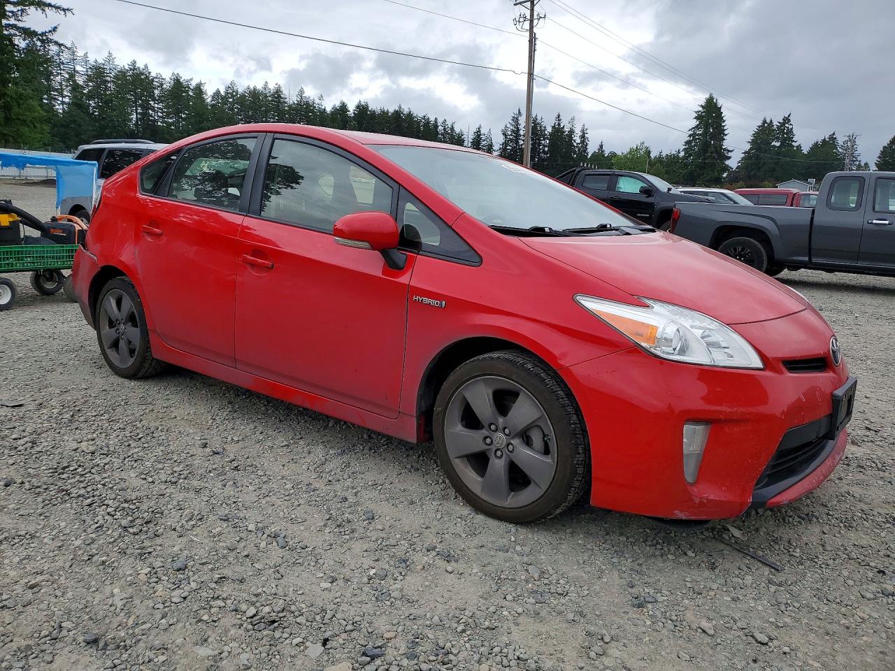 2015 Toyota Prius Persona Series Red vin: JTDKN3DU8F0407131