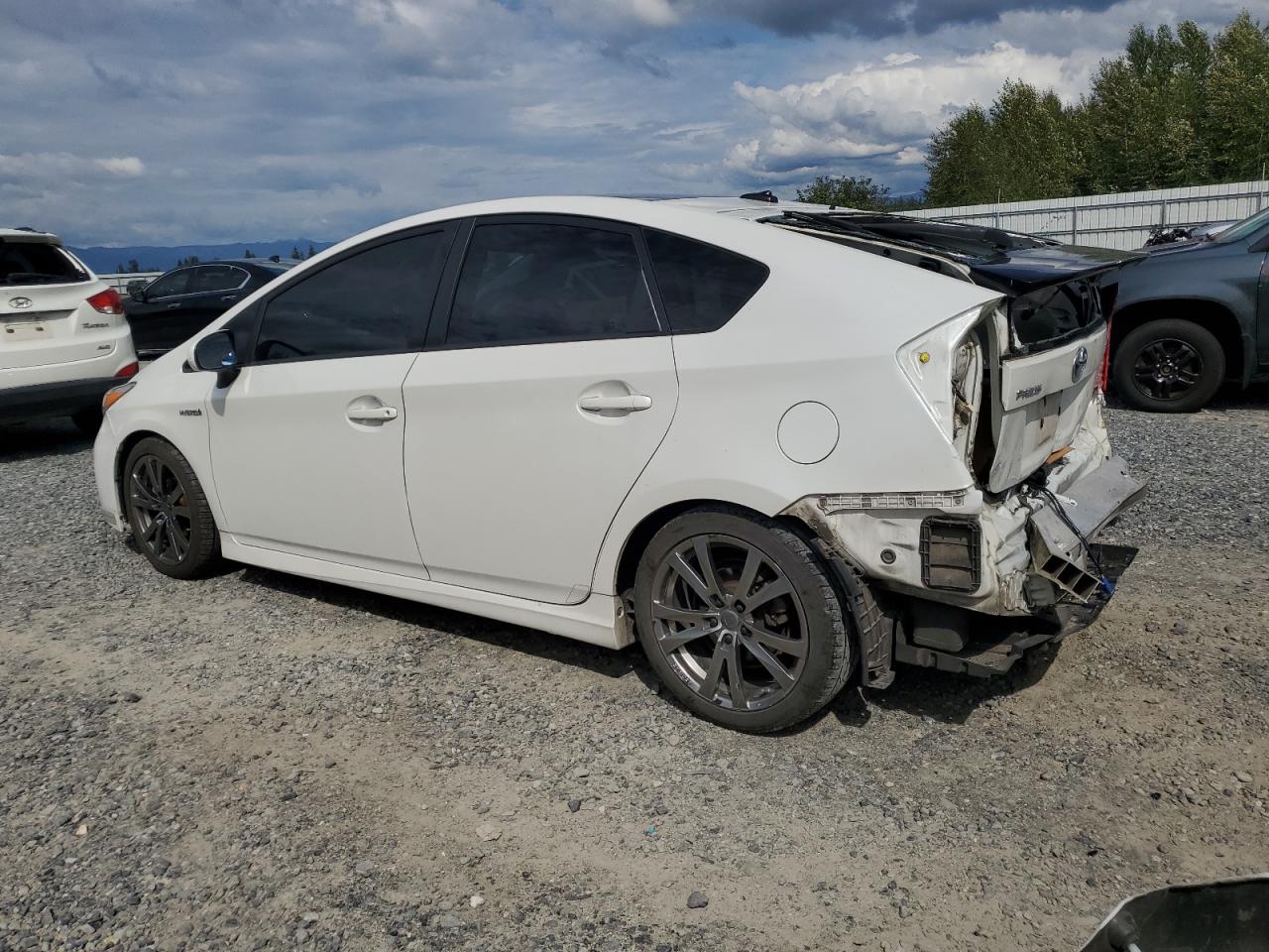 2015 Toyota Prius Белый vin: JTDKN3DU8F0416279