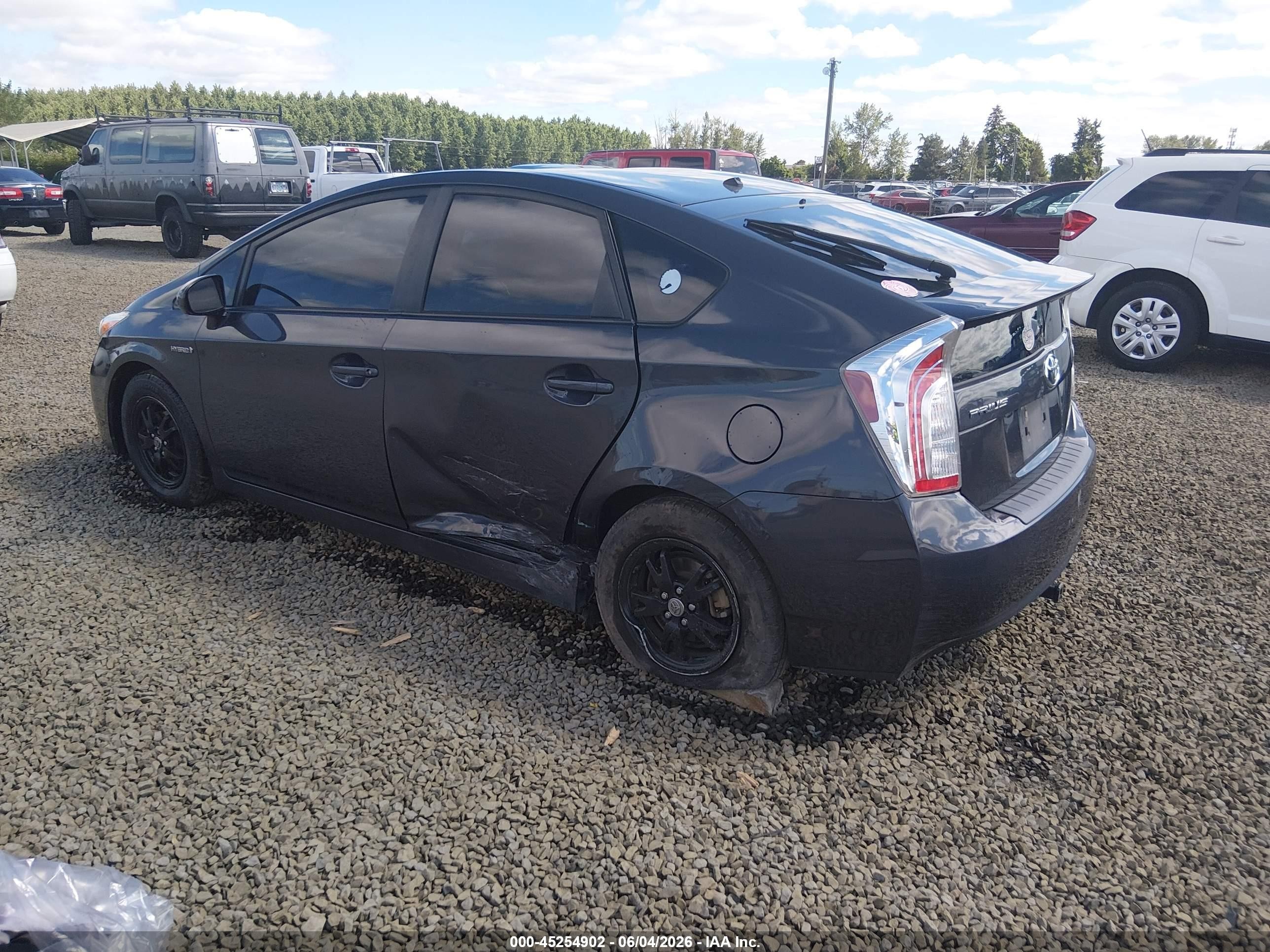 2015 Toyota Prius Two Gray vin: JTDKN3DU8F0429145