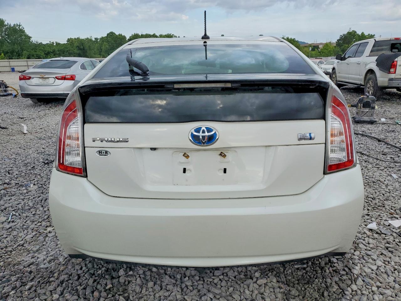 2015 Toyota Prius Three White vin: JTDKN3DU8F0453462