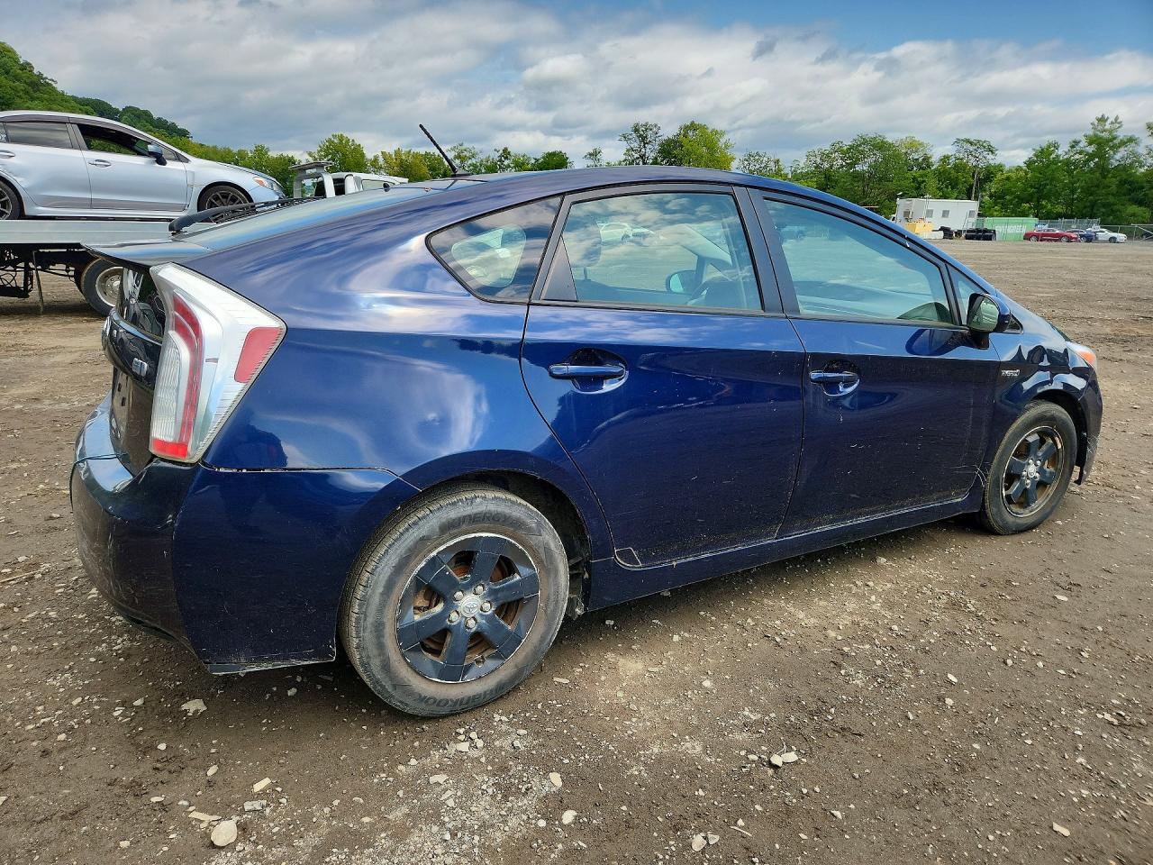 2015 Toyota Prius One Синий vin: JTDKN3DU8F0457222
