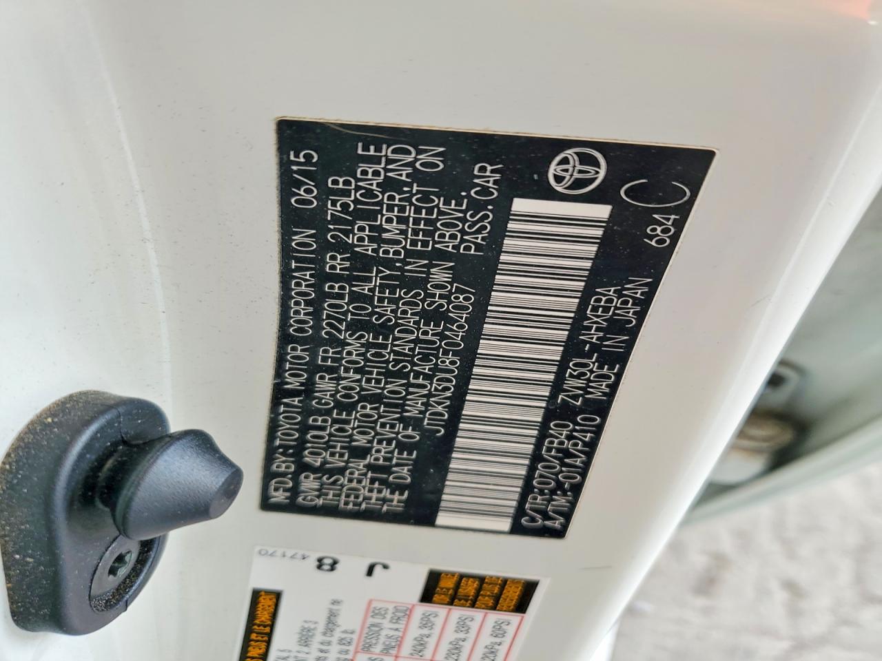 2015 Toyota Prius Two White vin: JTDKN3DU8F0464087